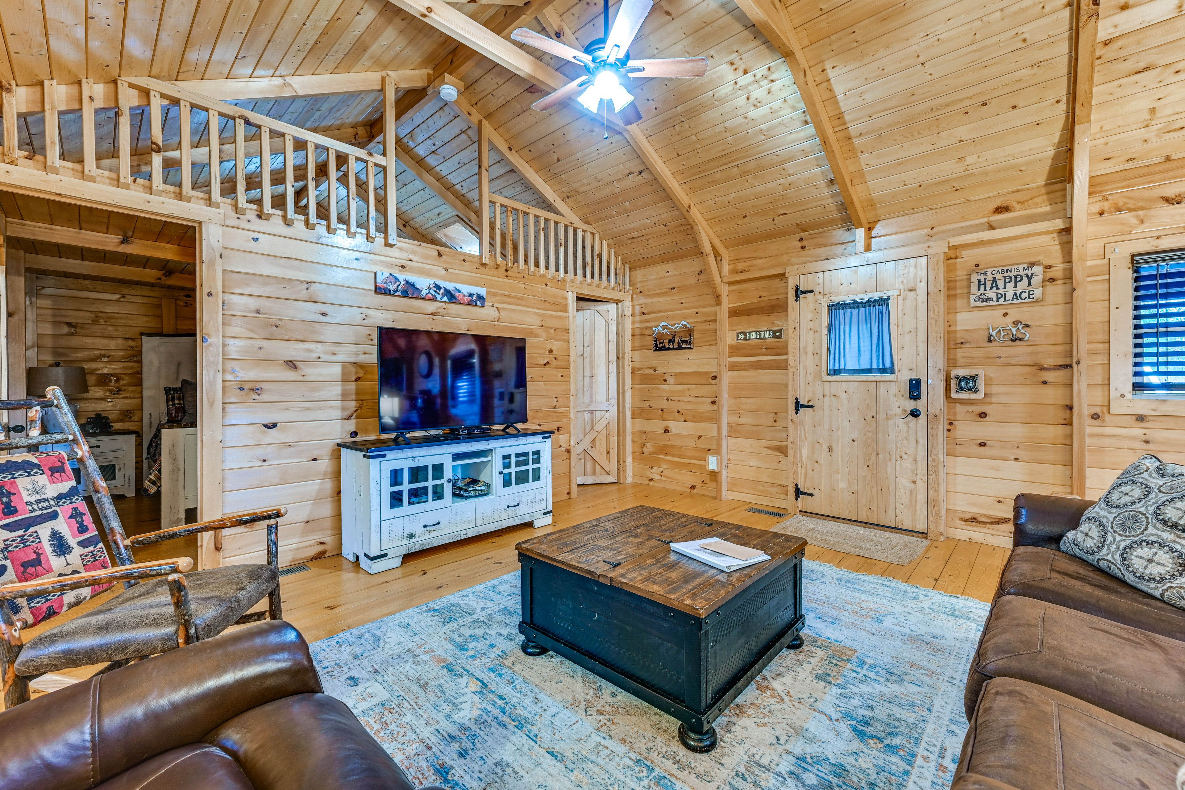 Living Room | Smart TV | Free WiFi