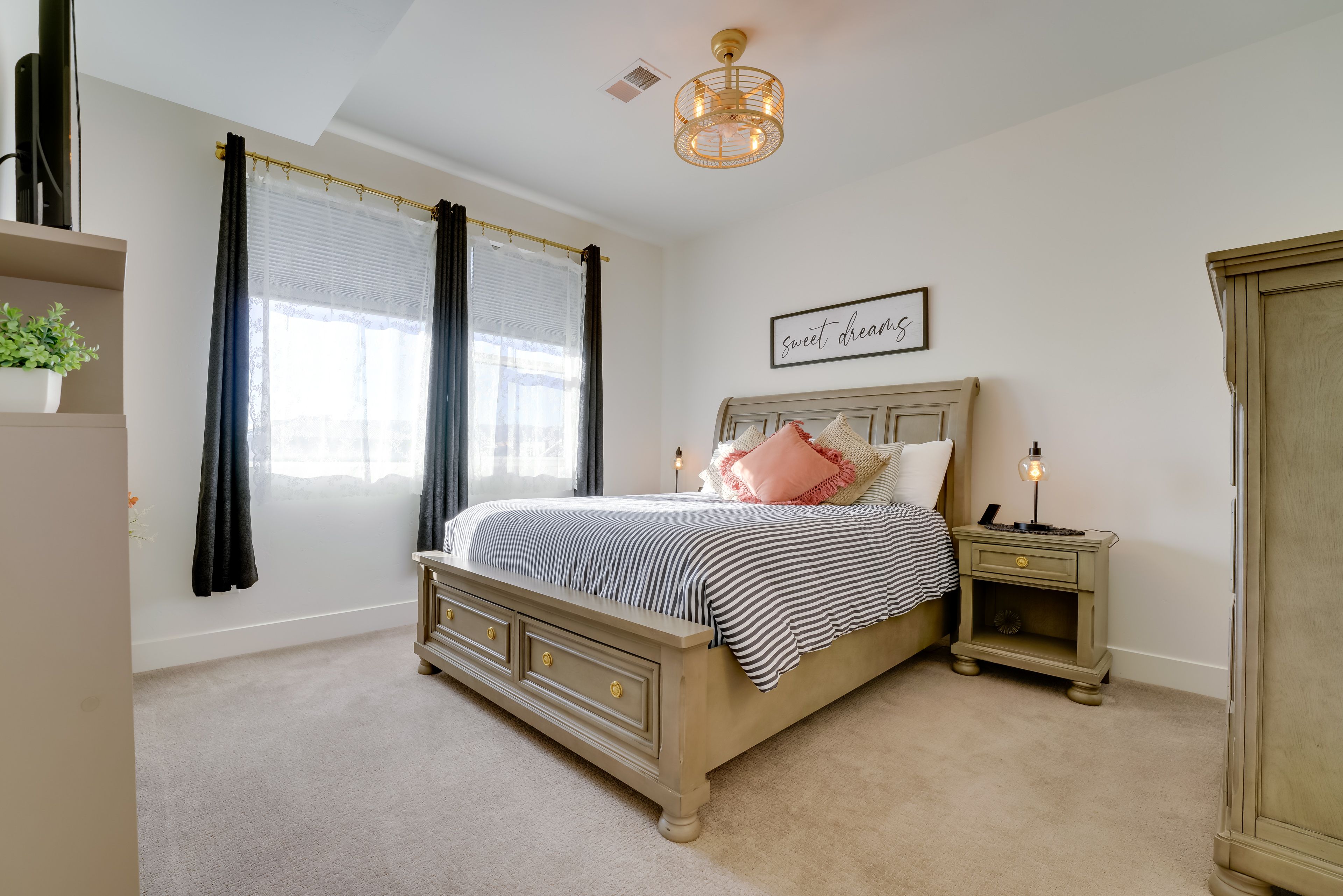 Bedroom 1 | Queen Bed | 2nd Floor