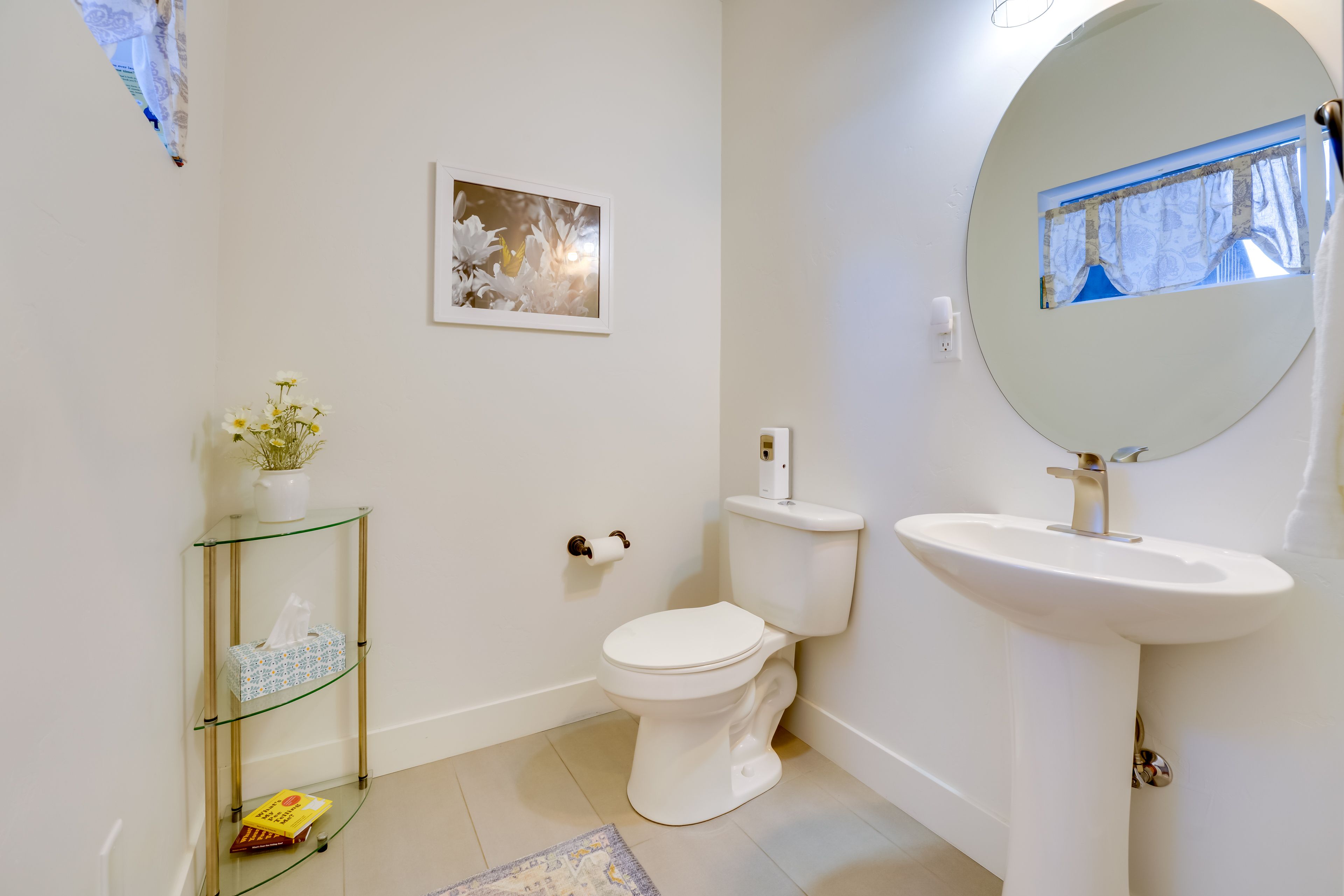 Half Bathroom | 1st Floor