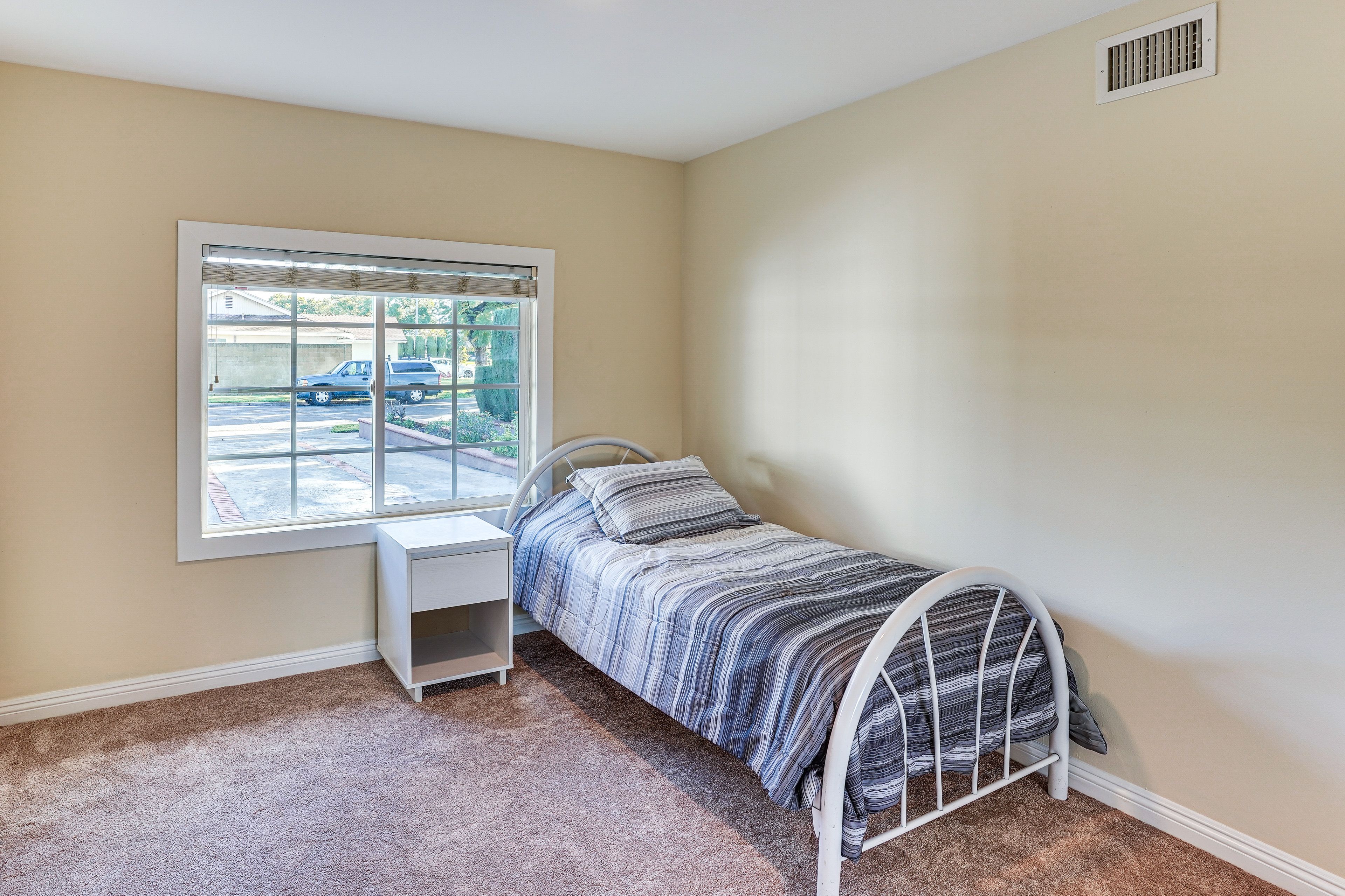 Bedroom 3 | Twin Bed