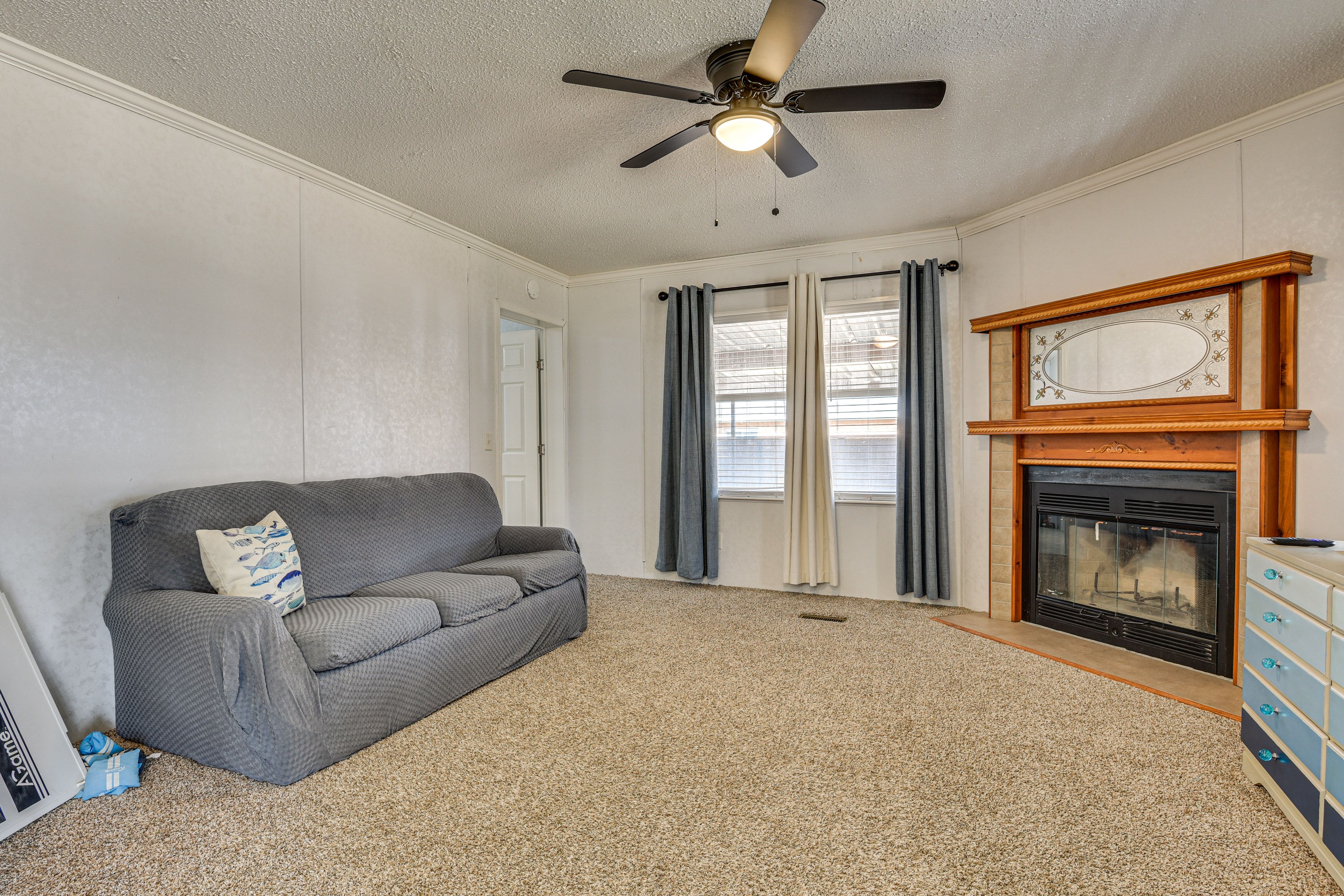 Family Room | Fireplace