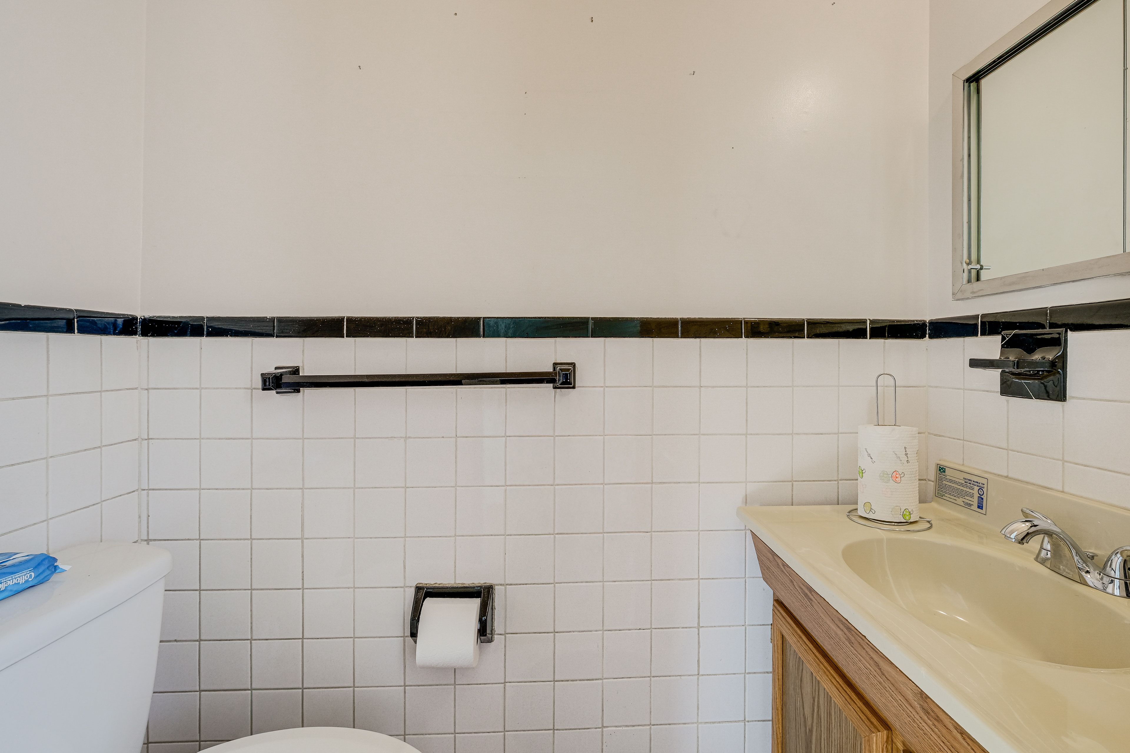 Half Bathroom | Main Level