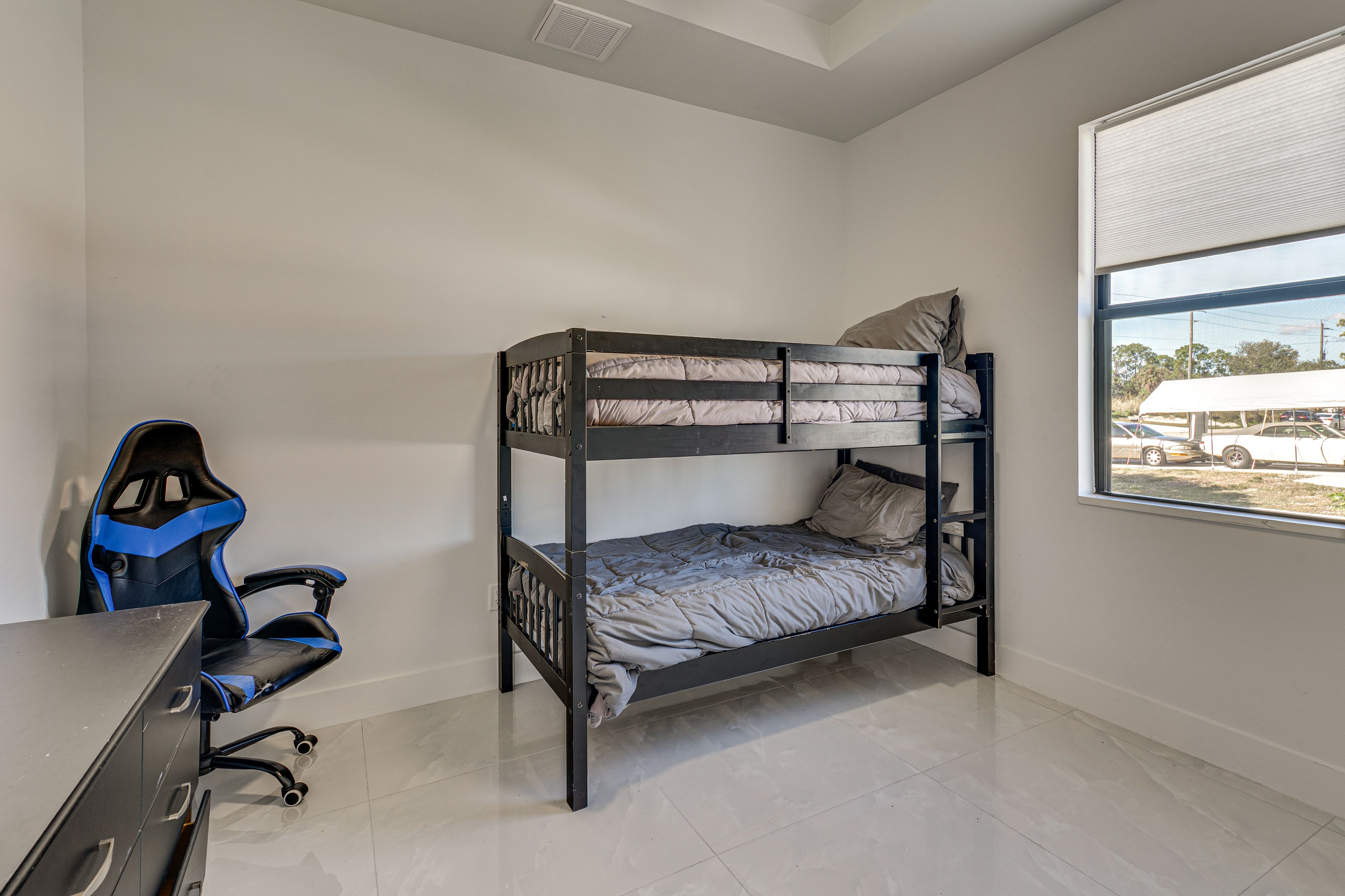 Bedroom 2 | Twin Bunk Bed
