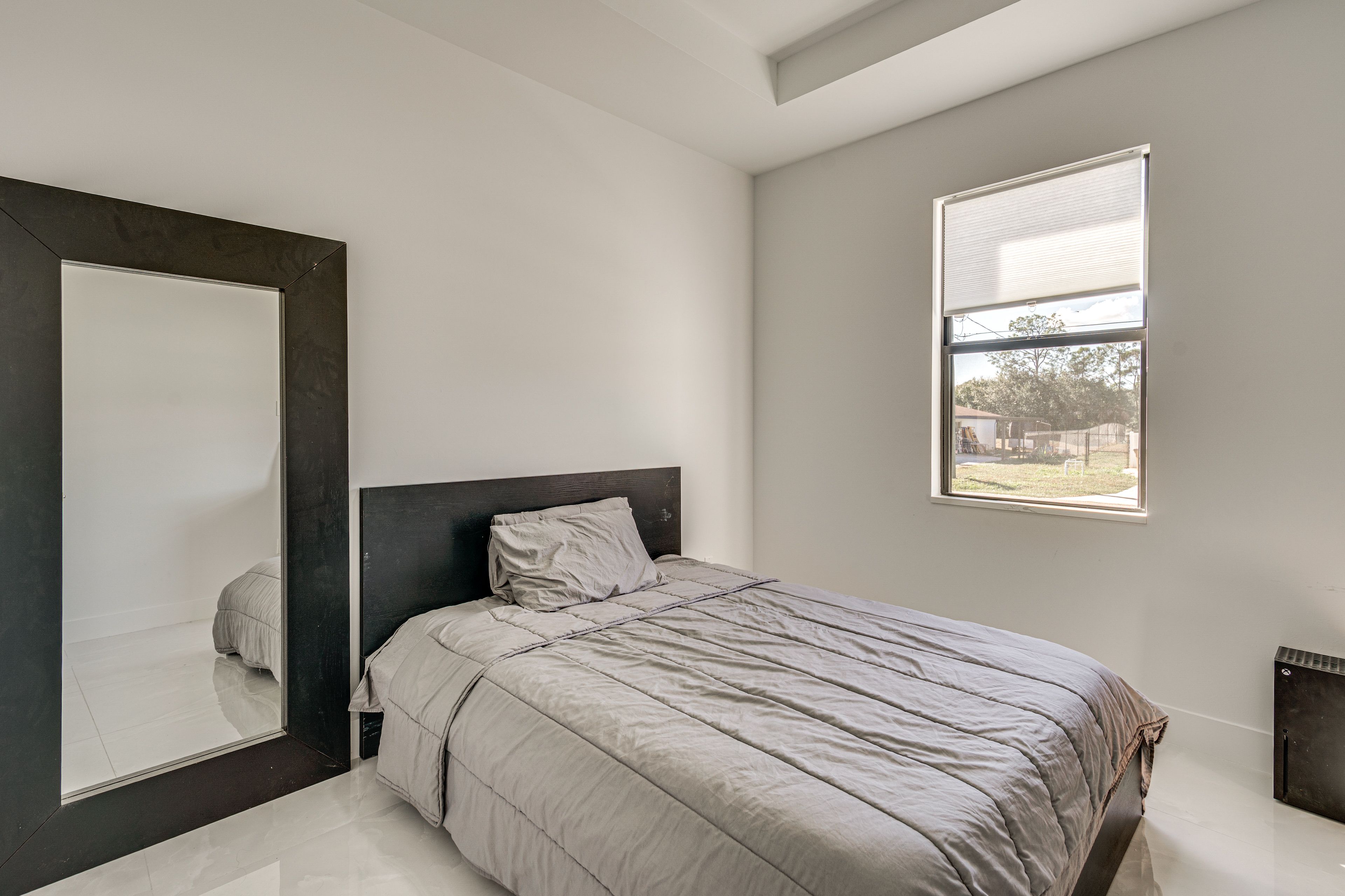 Bedroom 3 | Queen Bed