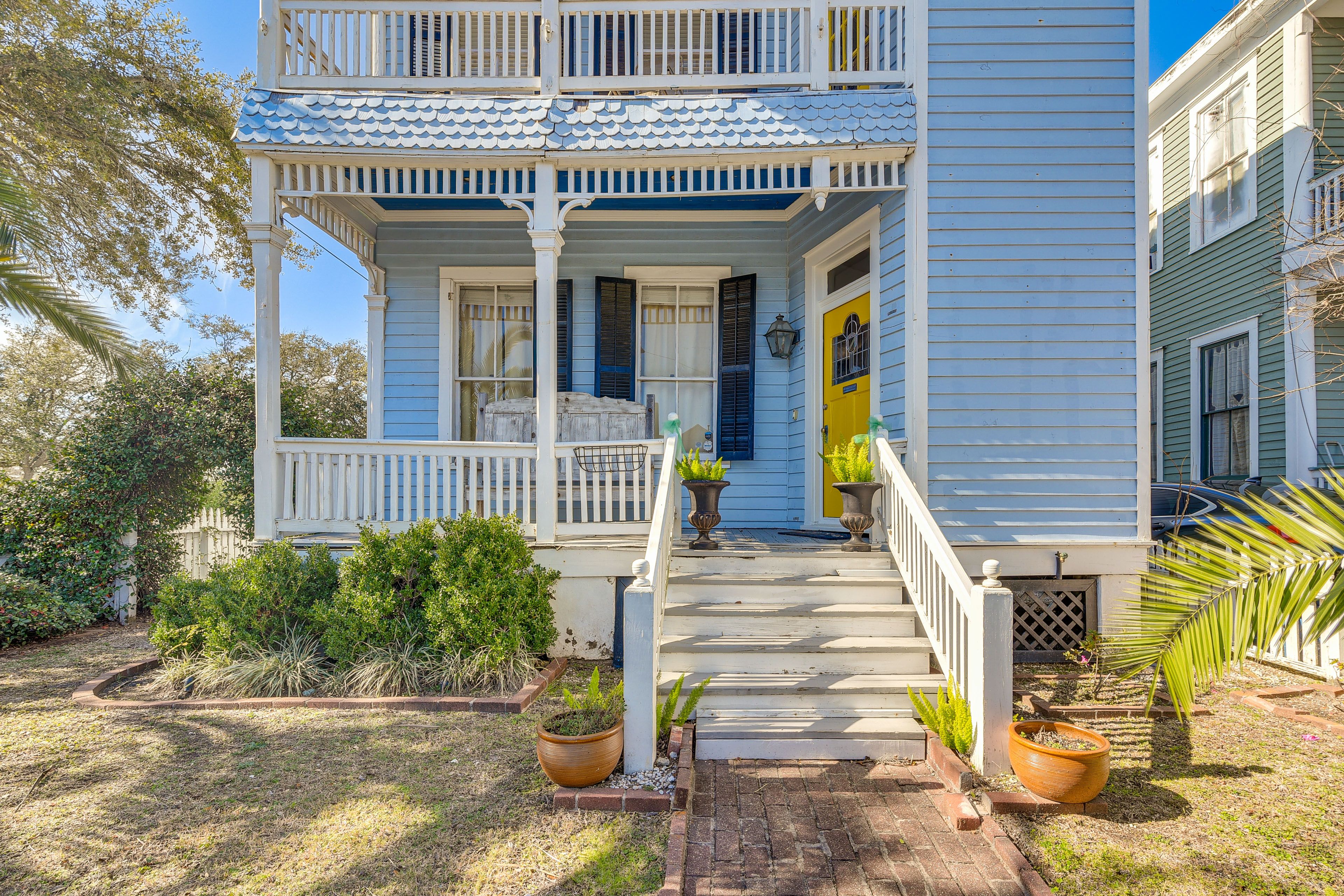 Parking | Driveway (1 Vehicle) | Additional Parking (3 Vehicles) | Free Street