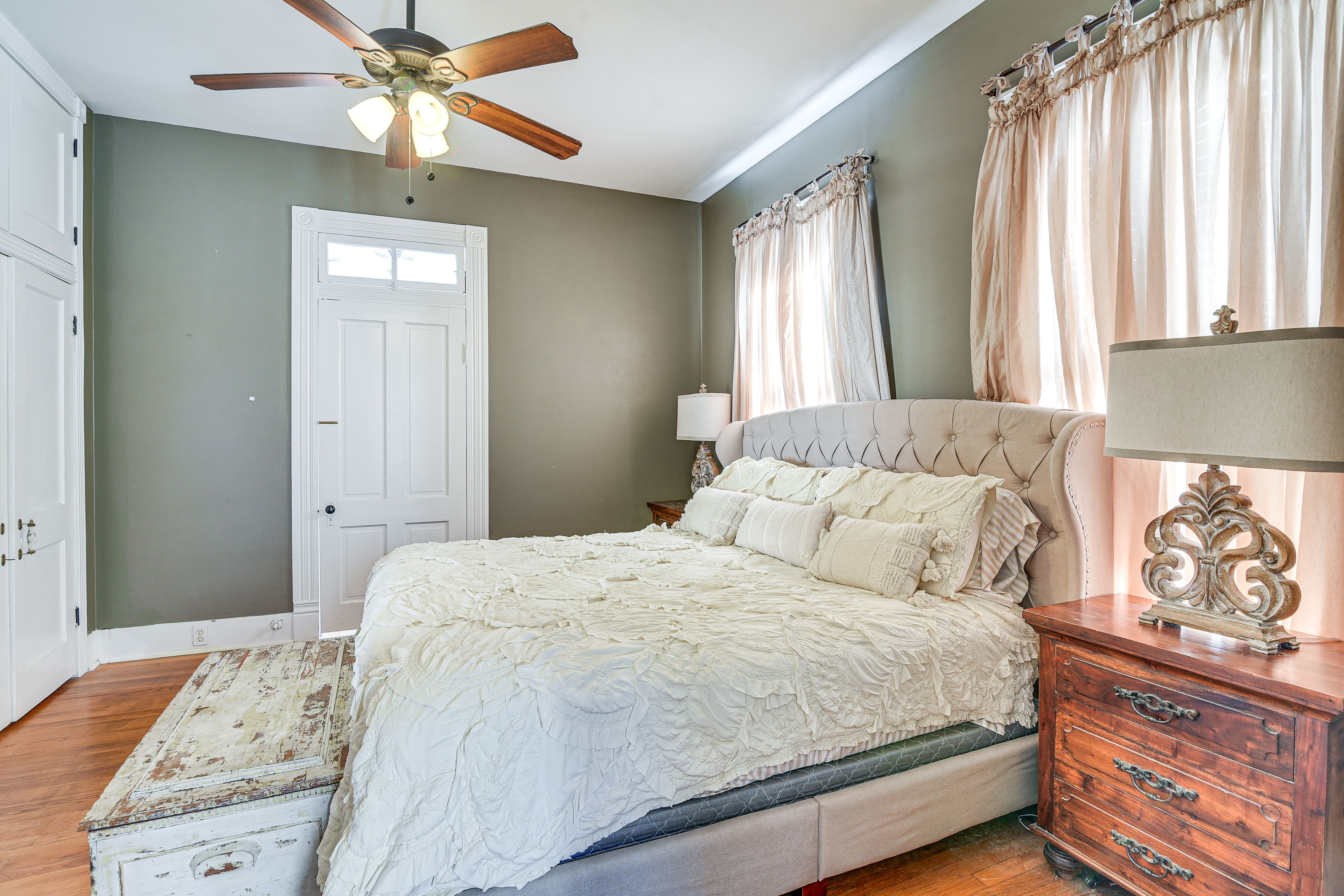 Bedroom 1 | King Bed | 2nd Floor