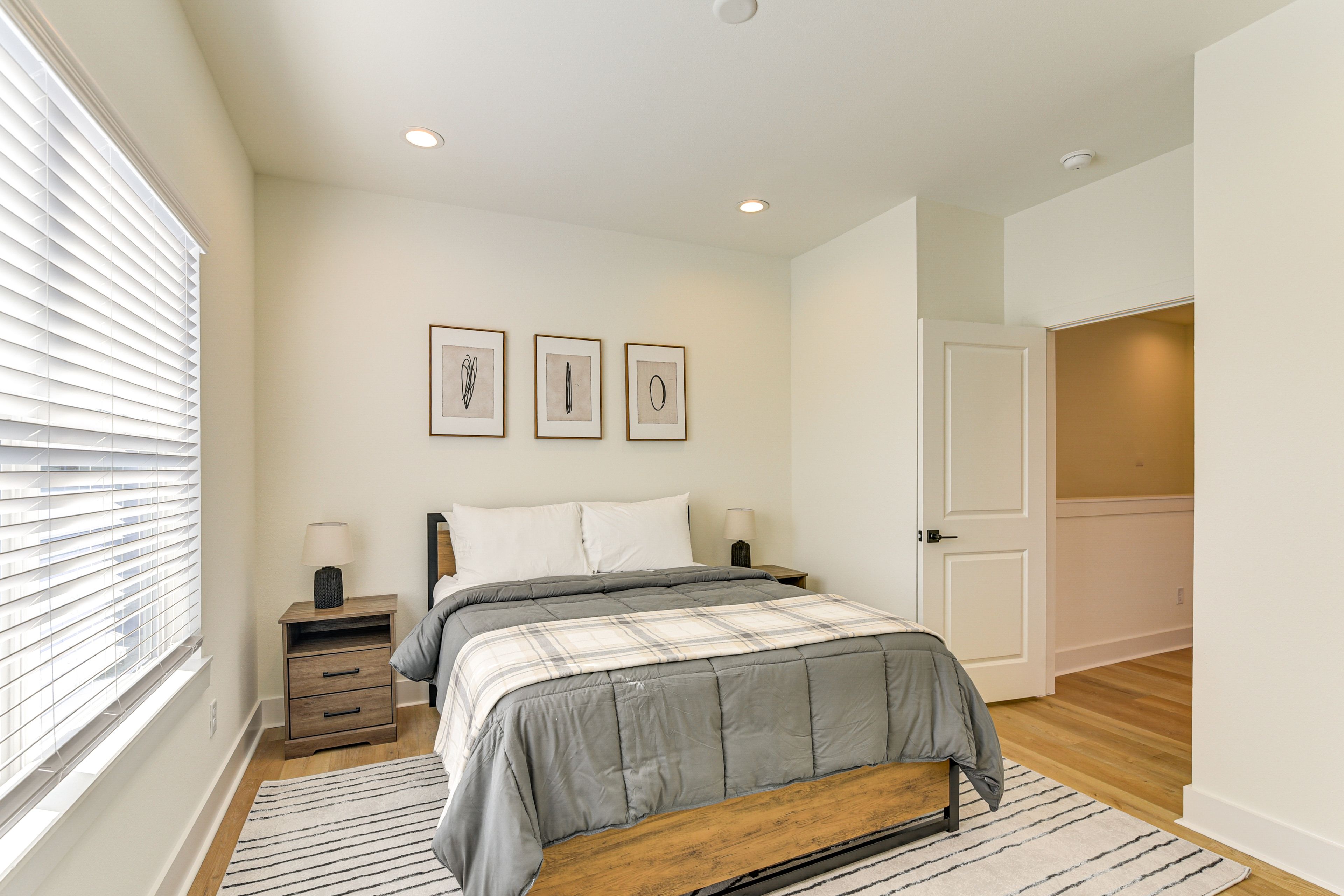 Bedroom 3 | 2nd Floor | Queen Bed