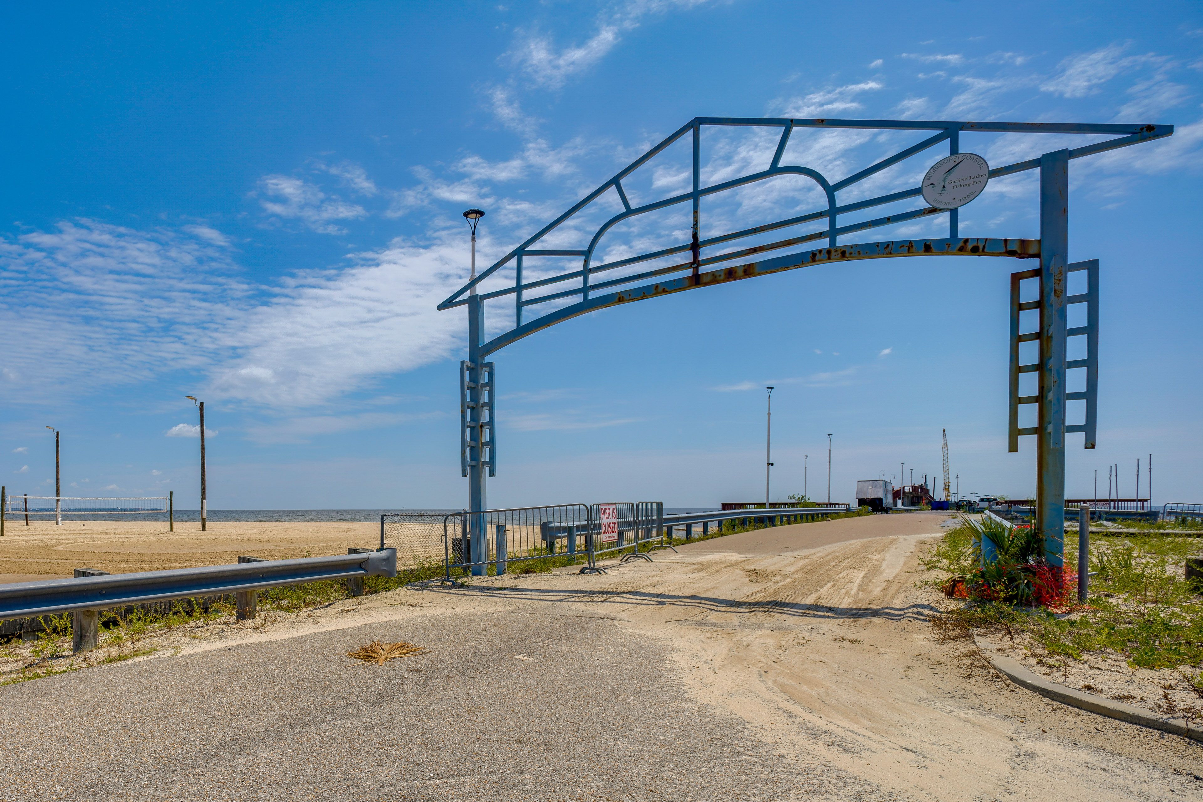 Walk to Waveland Beach | 1 Mi Away