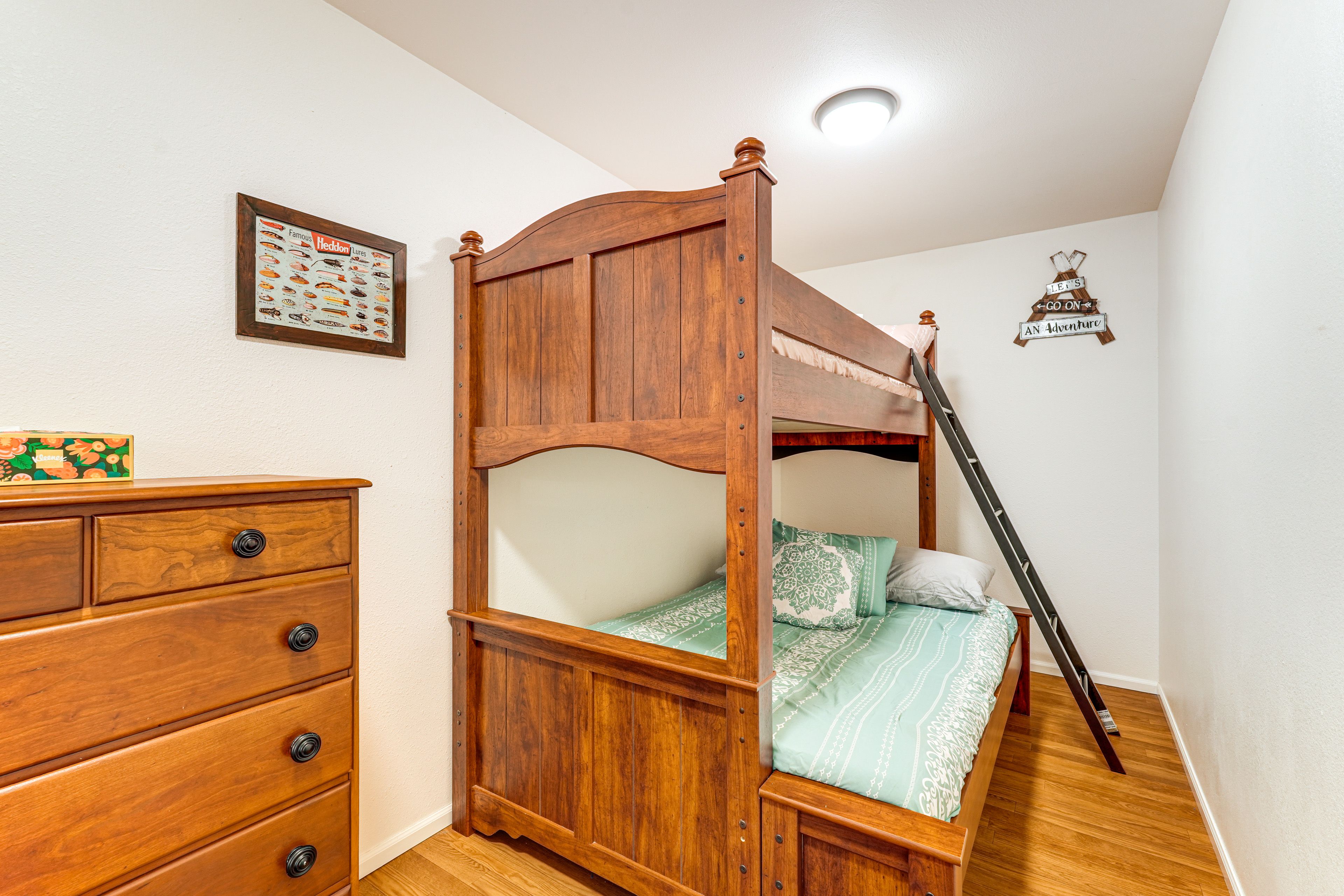Bedroom 2 | Twin/Full Bunk Bed | 1st Floor