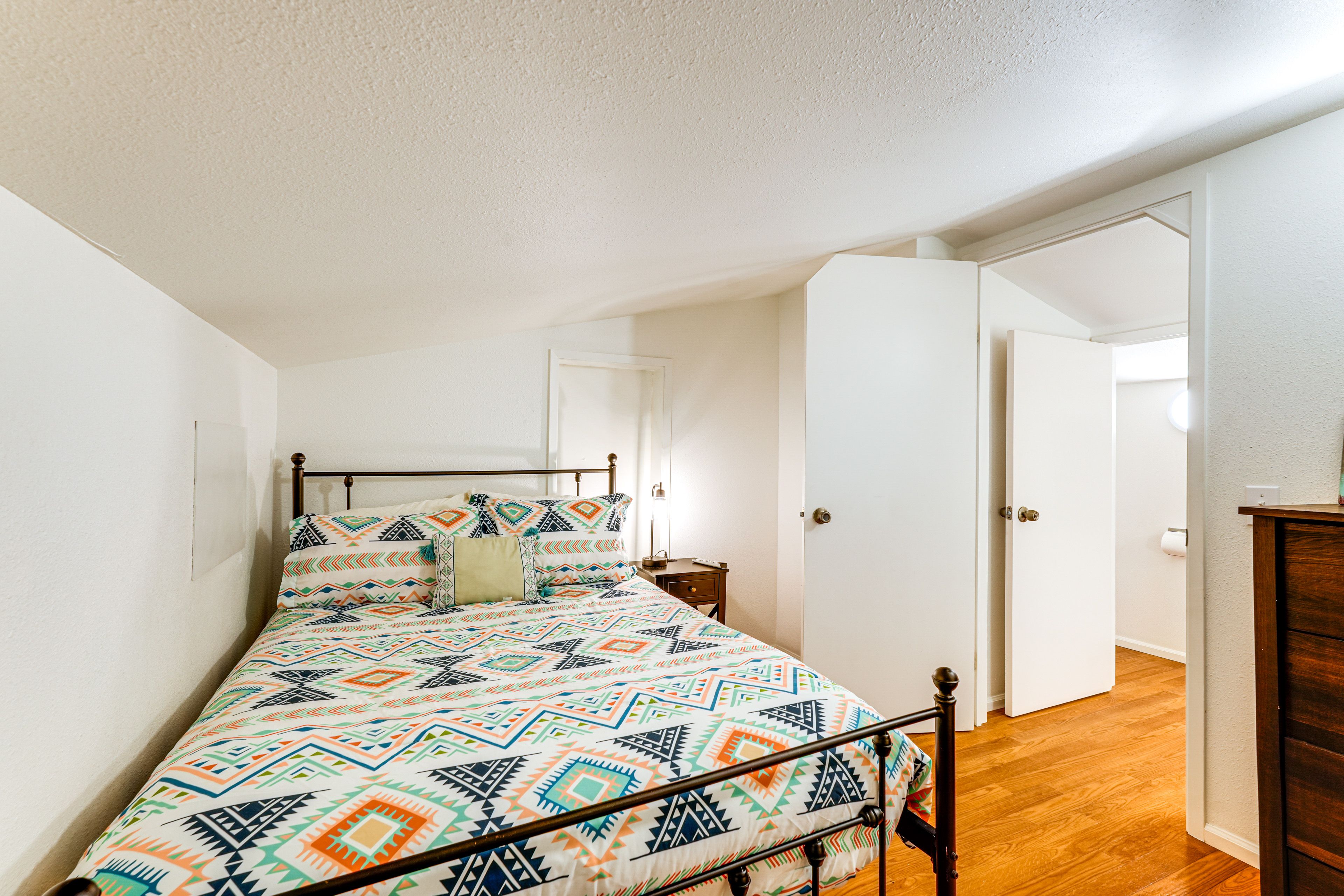 Bedroom 3 | Full Bed | 2nd Floor