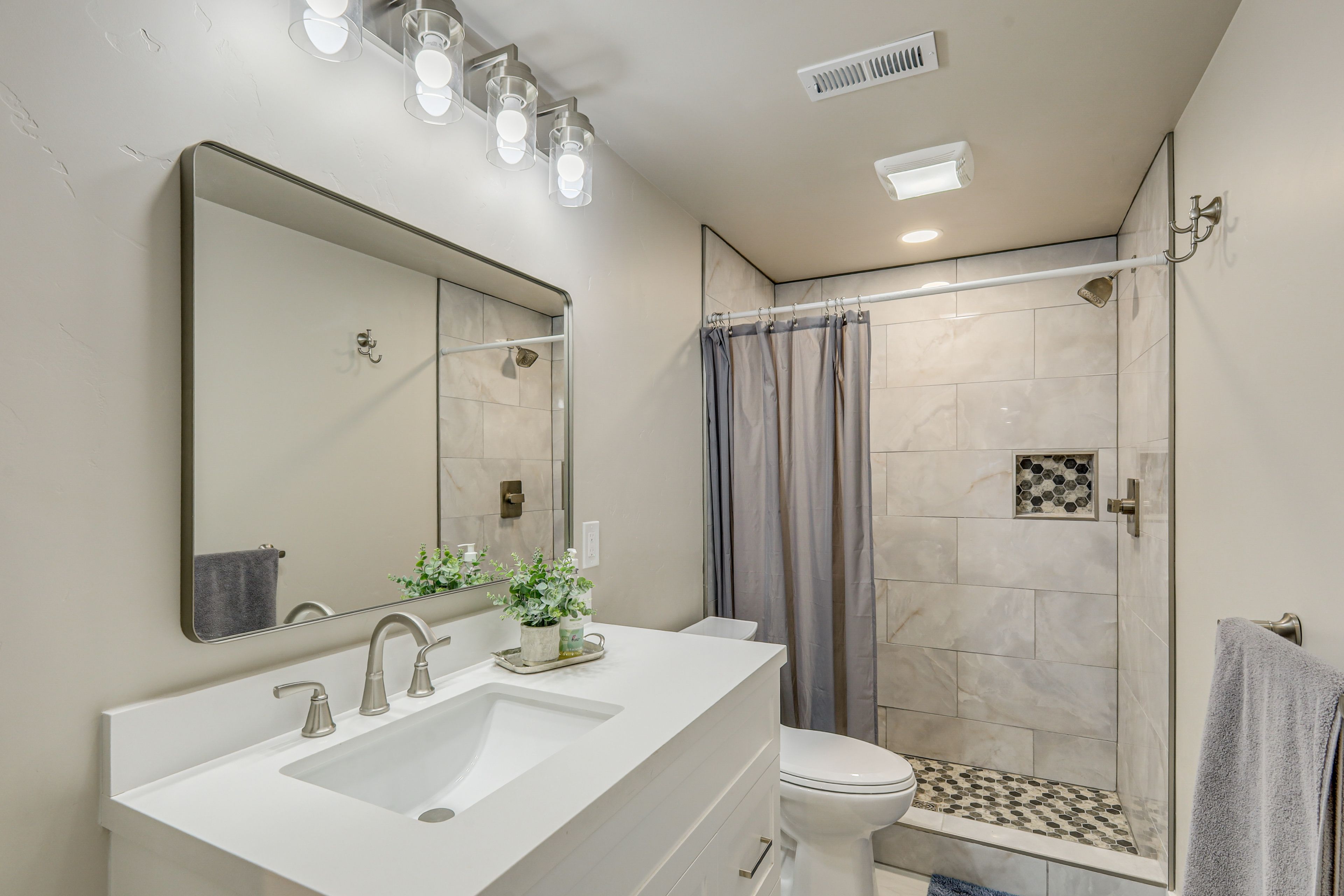 Bathroom | Basement Level