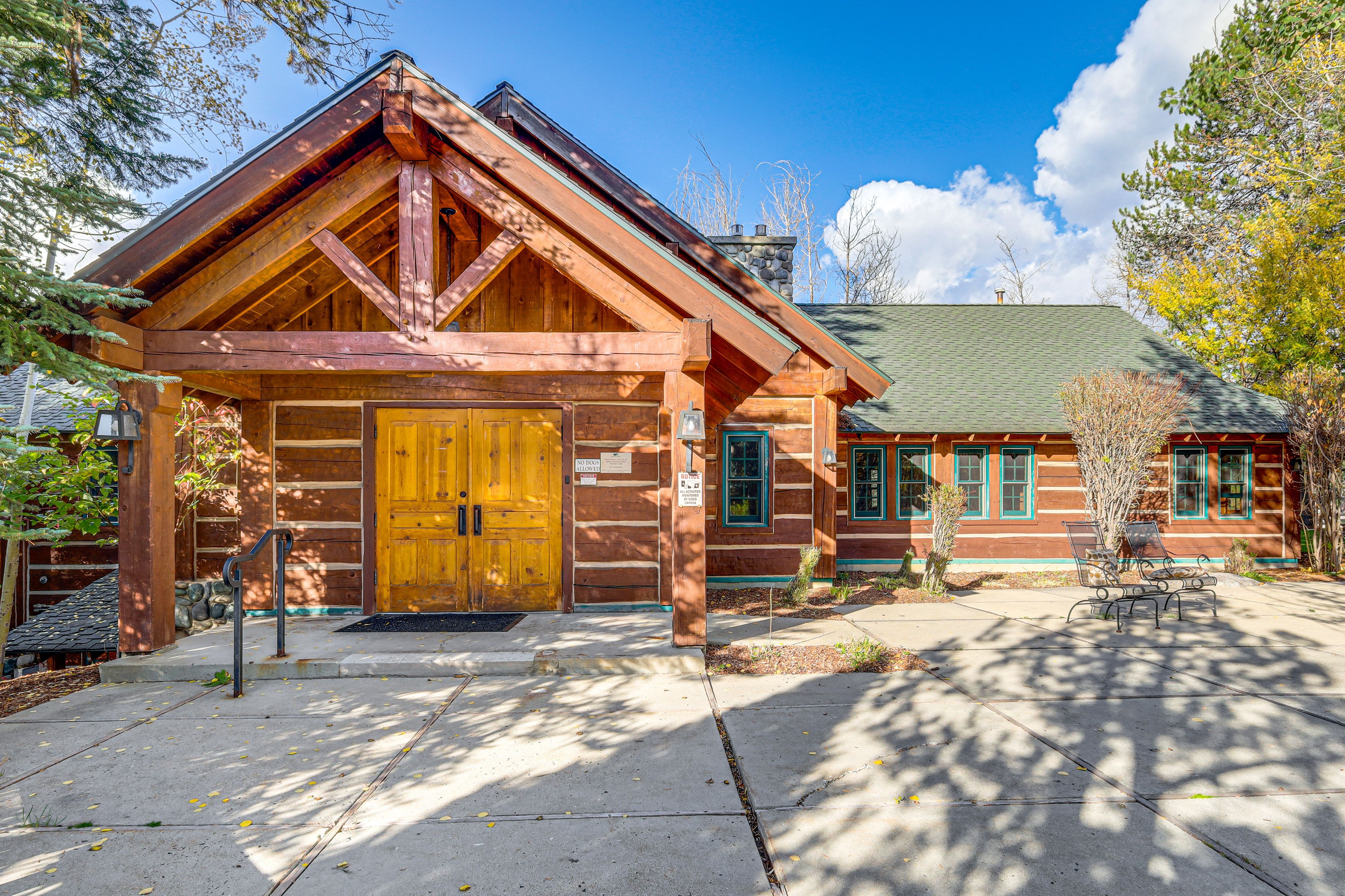Community Amenities | Spring Mountain Ranch