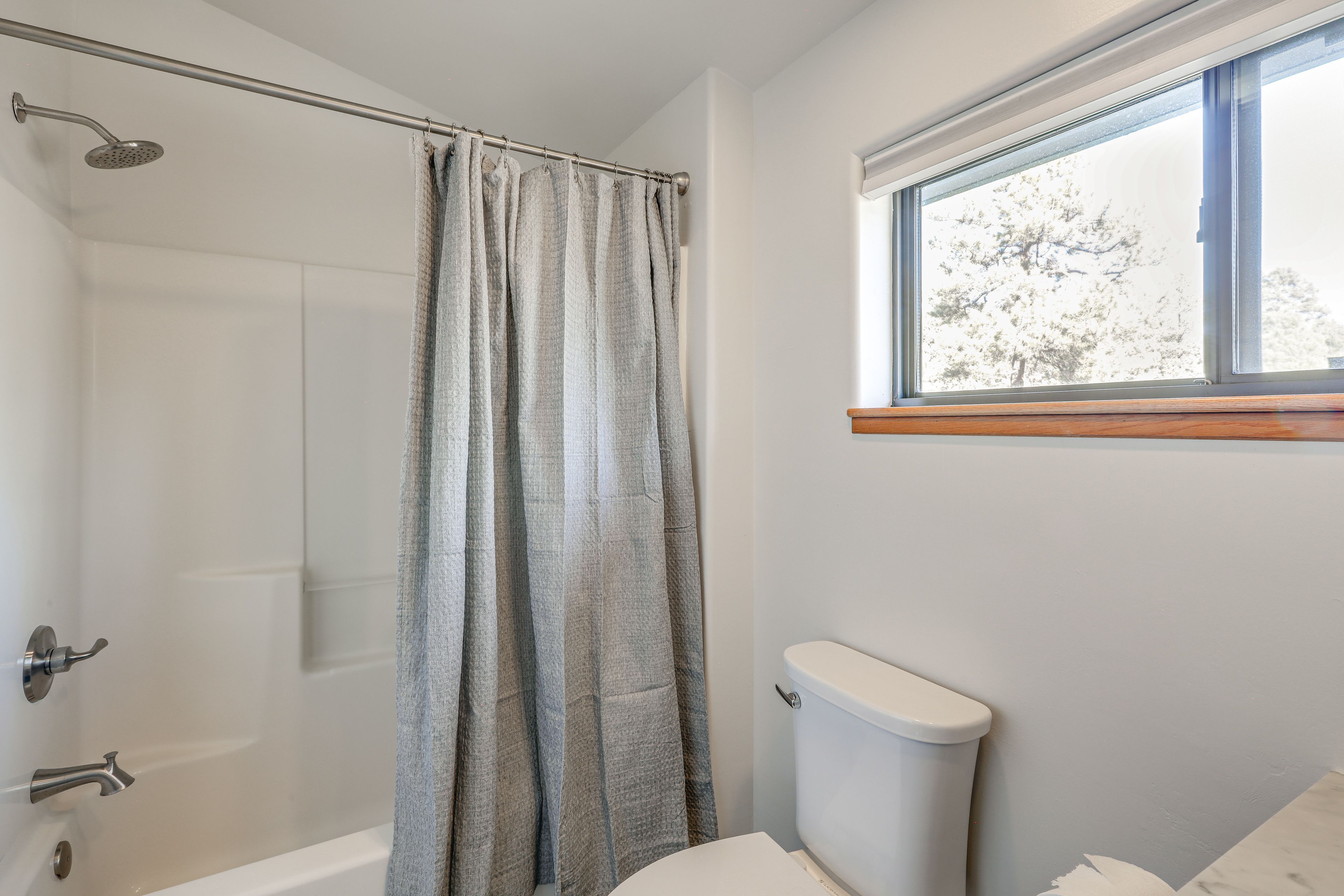 Bathroom | 2nd Floor