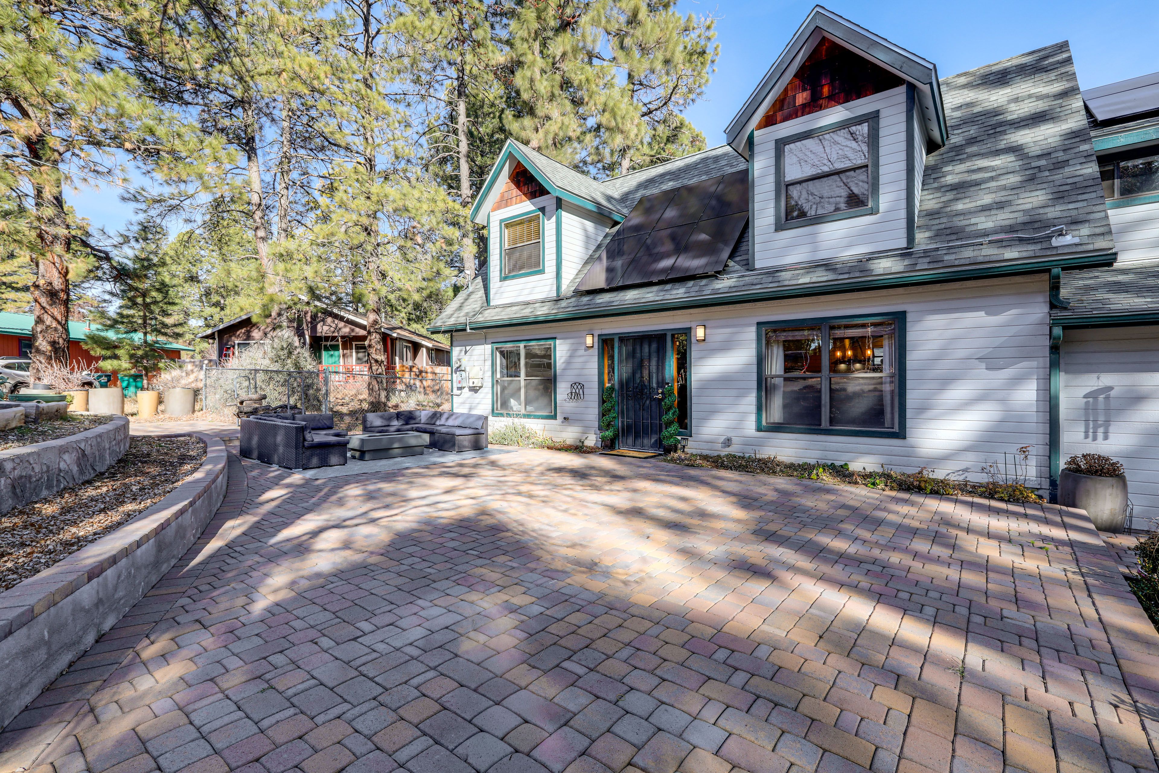 Flagstaff Vacation Rental | 5BR | 4BA | Step-Free Entry | 2,900 Sq Ft