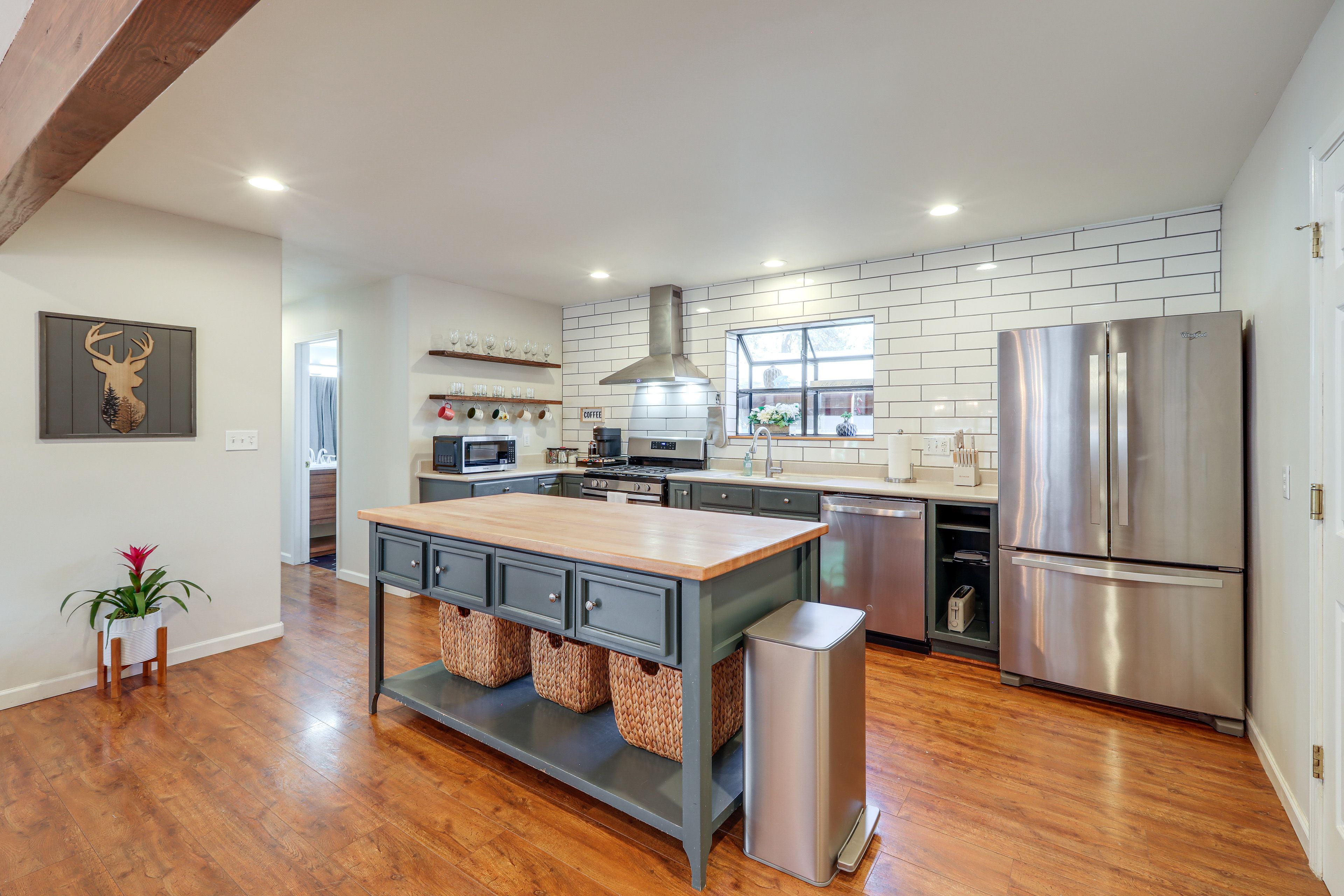 Kitchen | Coffee Maker | Dishwasher | 1st Floor