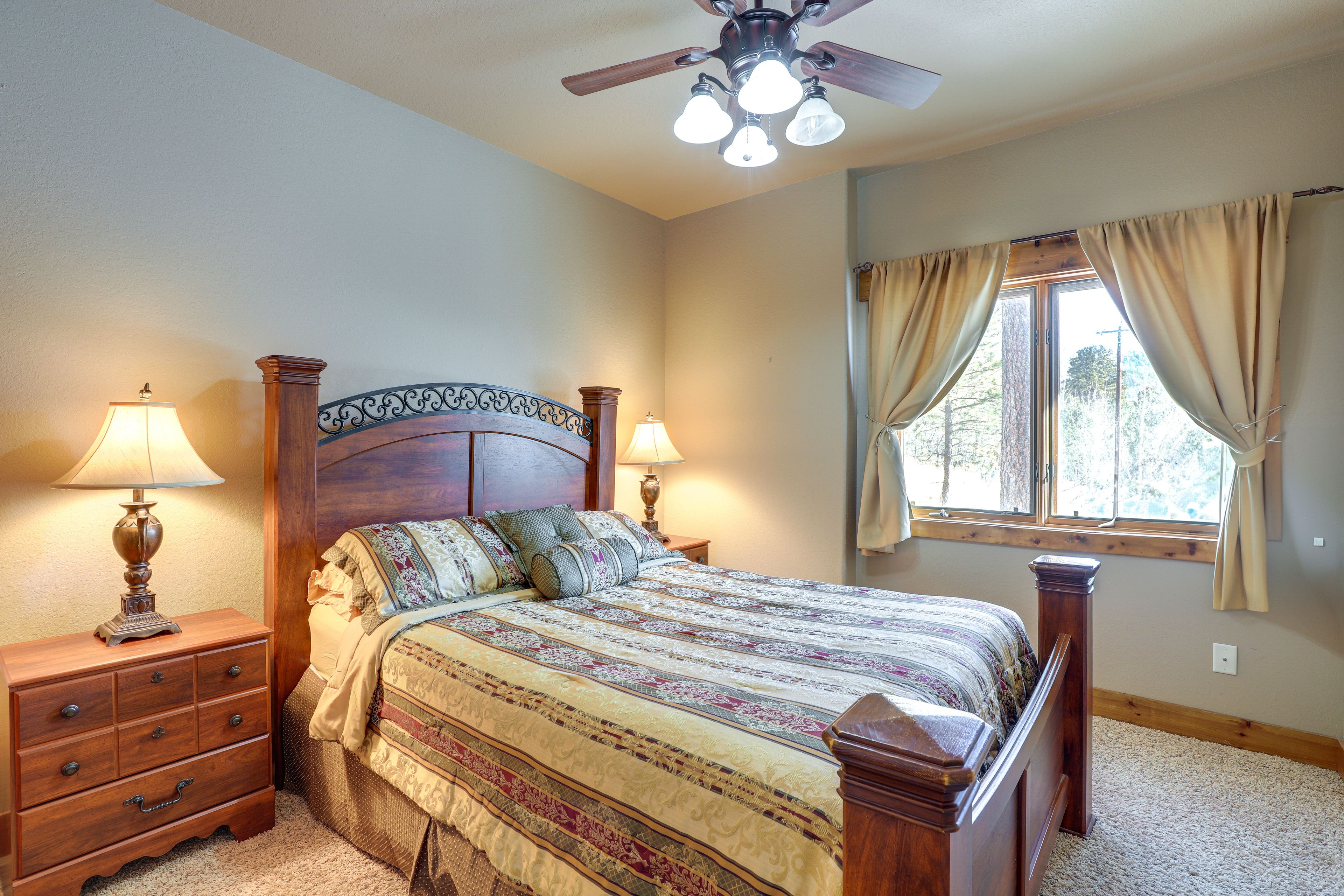 Bedroom 3 | Queen Bed | Lower Level