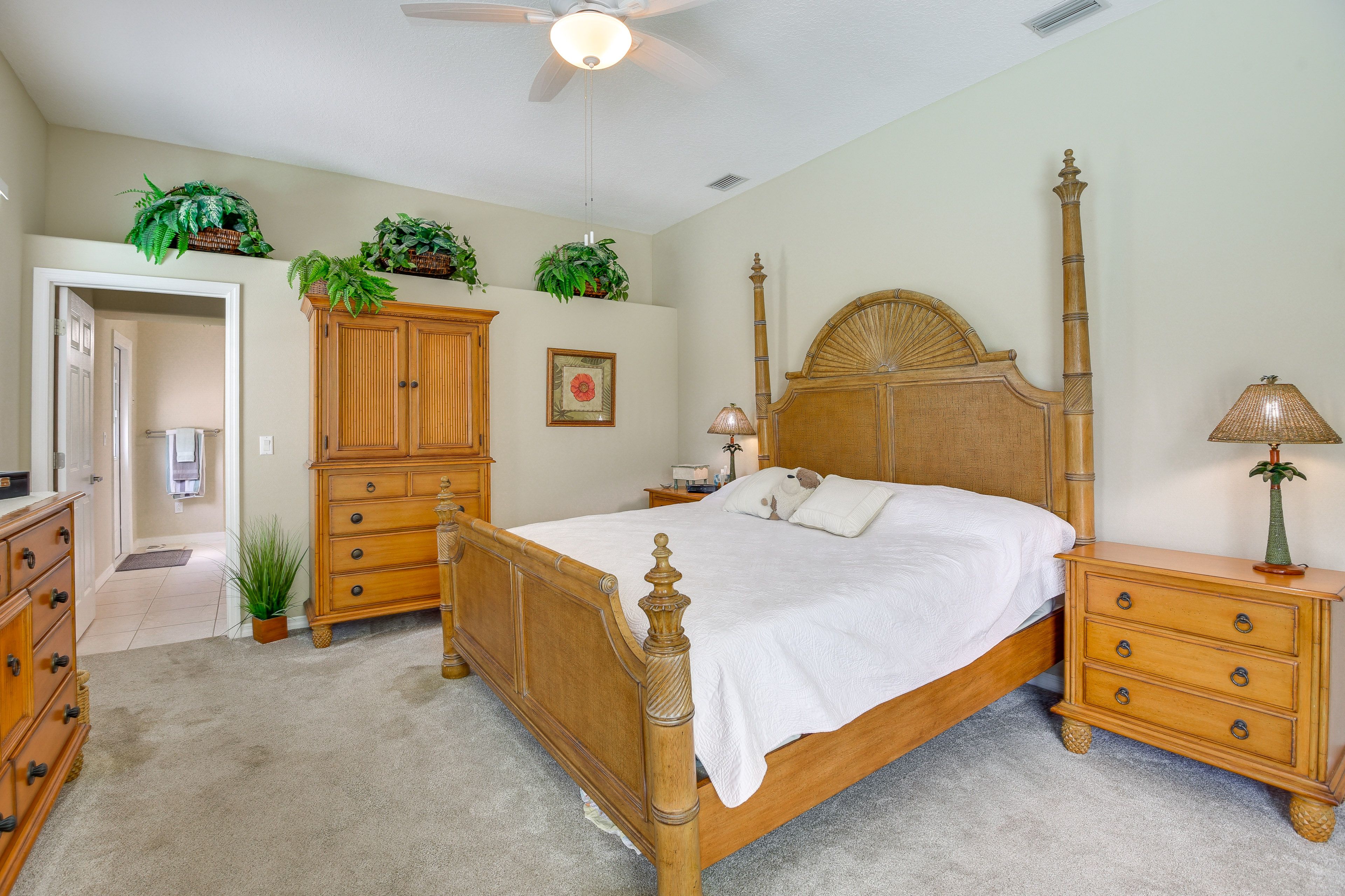 Bedroom 1 | King Bed