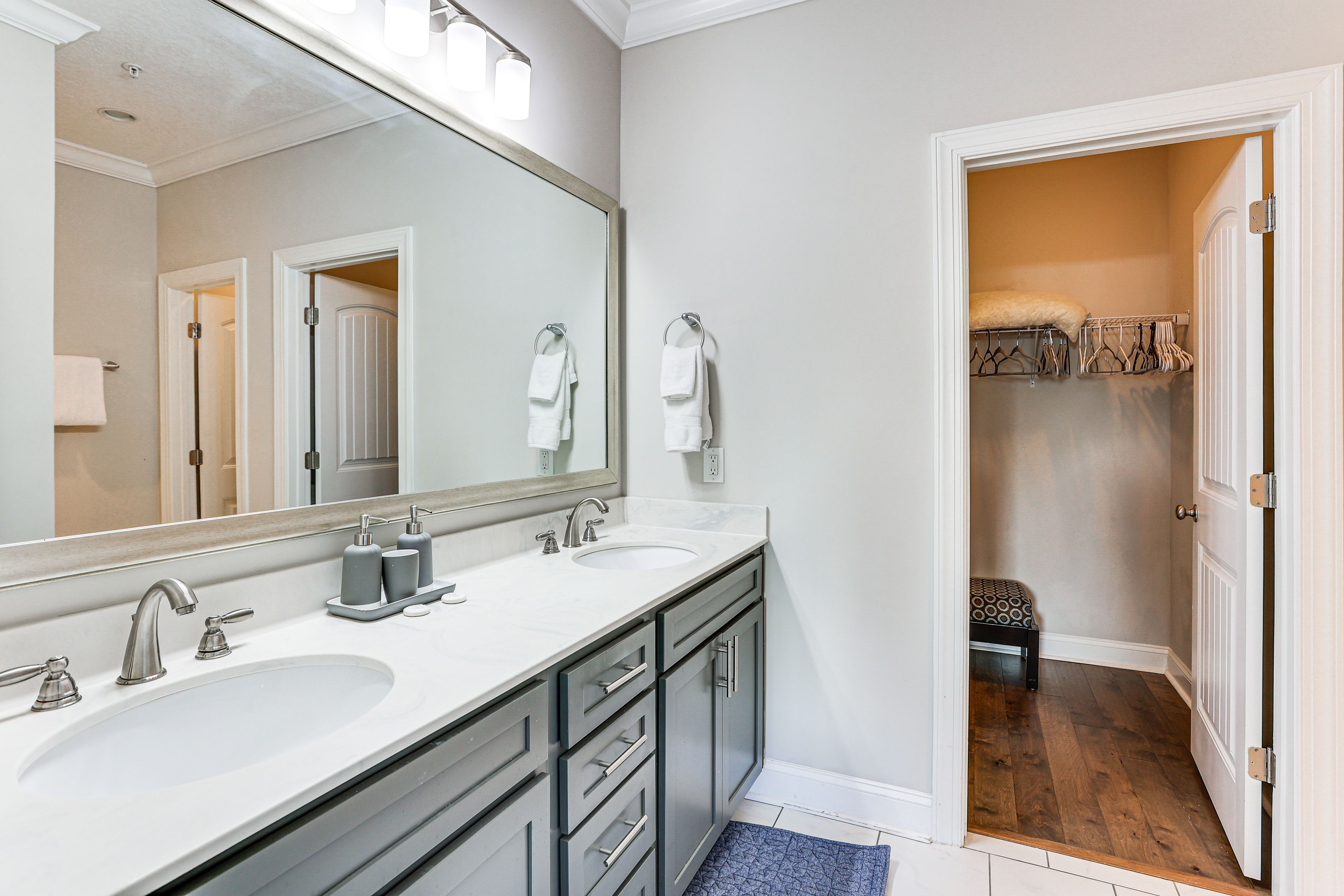 En-Suite Bathroom | 1st Floor