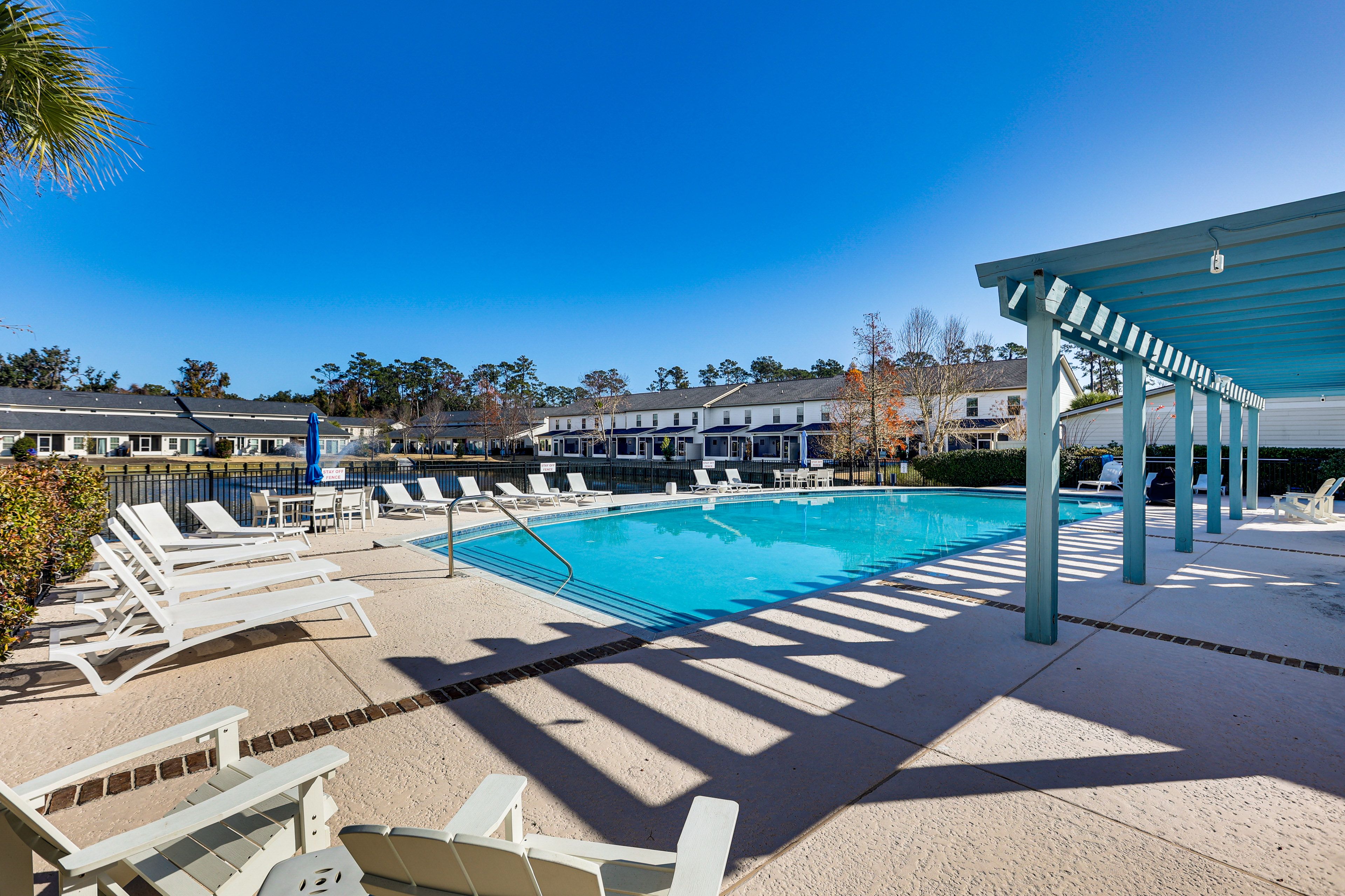 Mariners Landing | Community Amenities | Seasonal Pool (Not Heated)