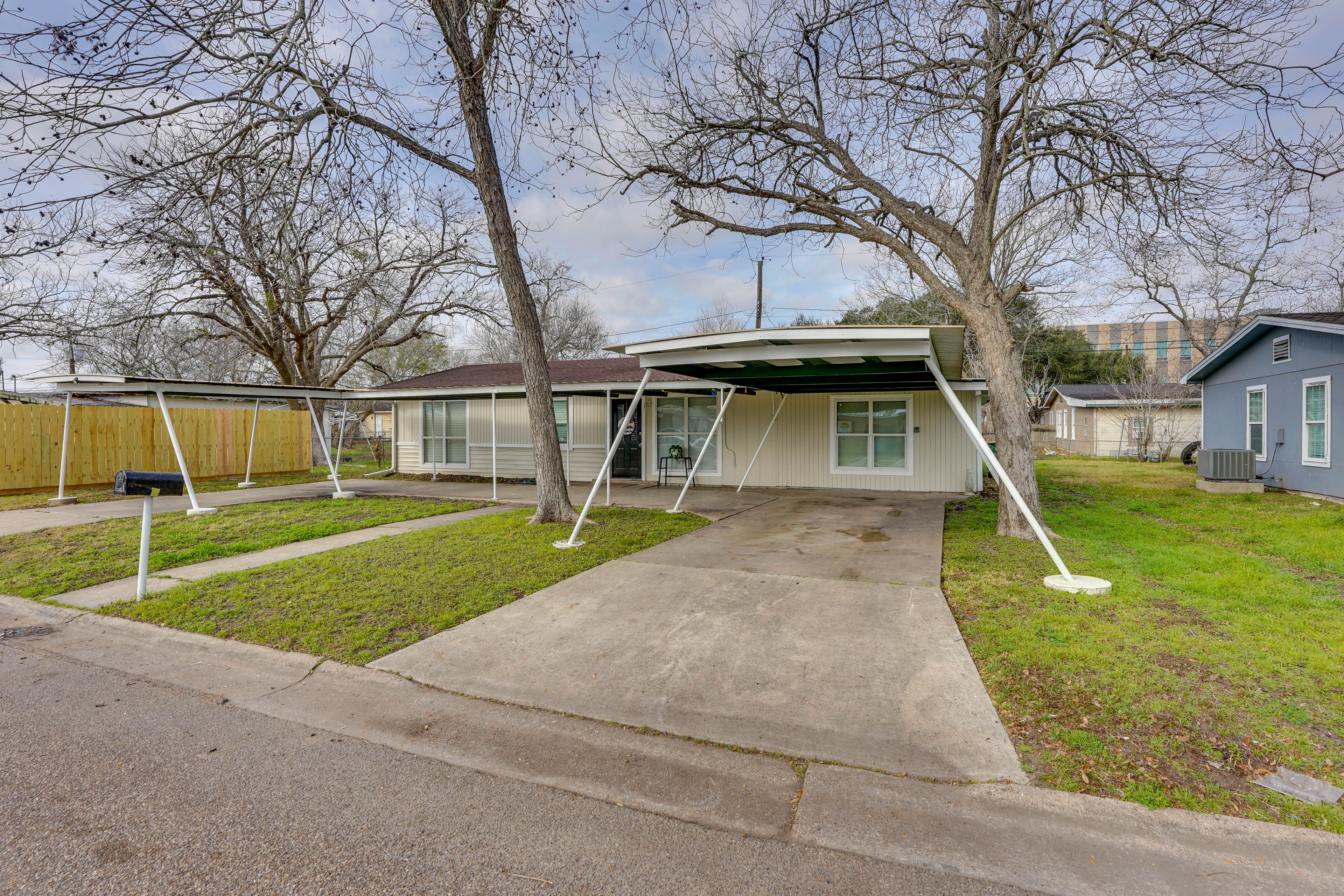 Property Exterior | Single-Story Home