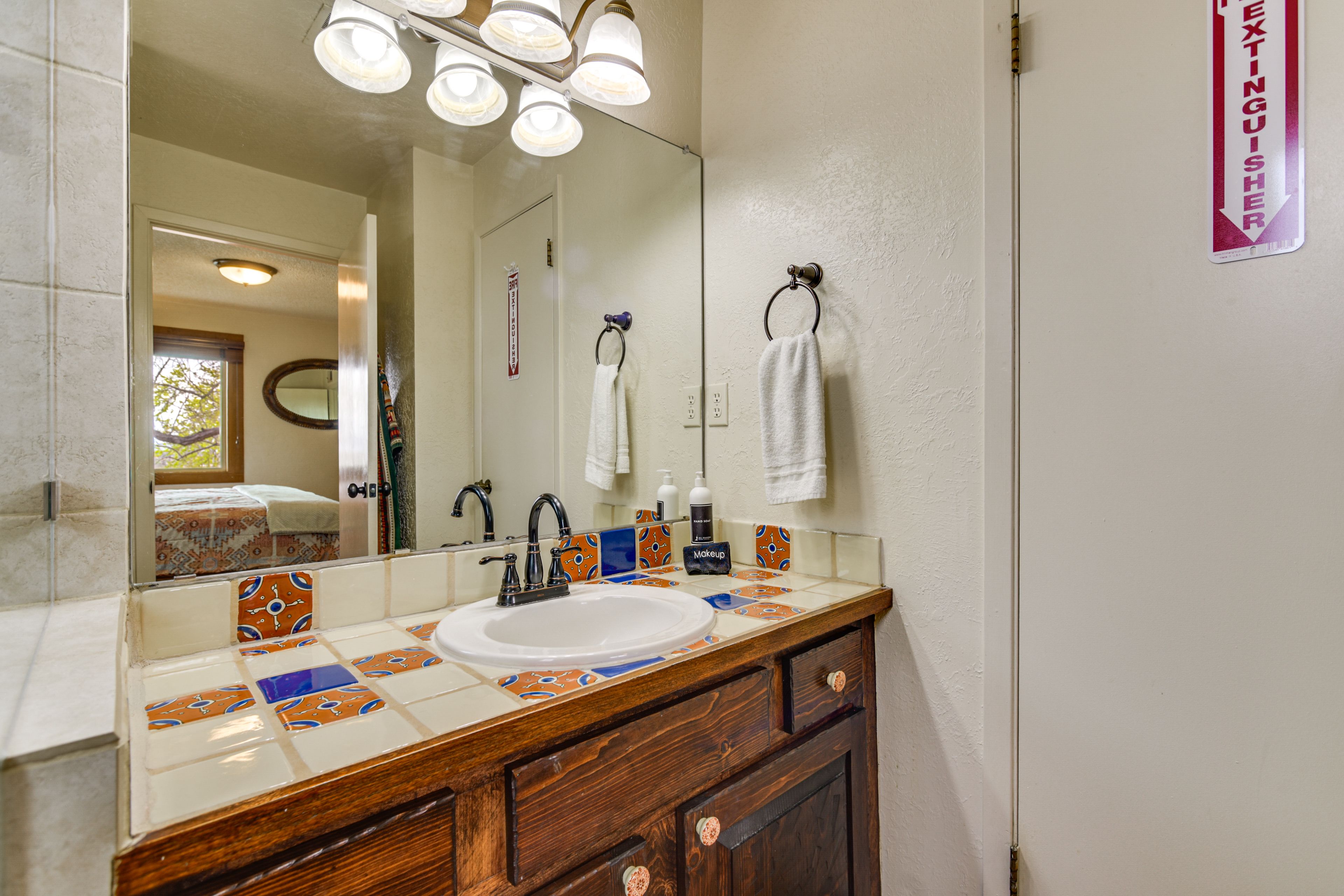 En-Suite Bathroom | 2nd Floor