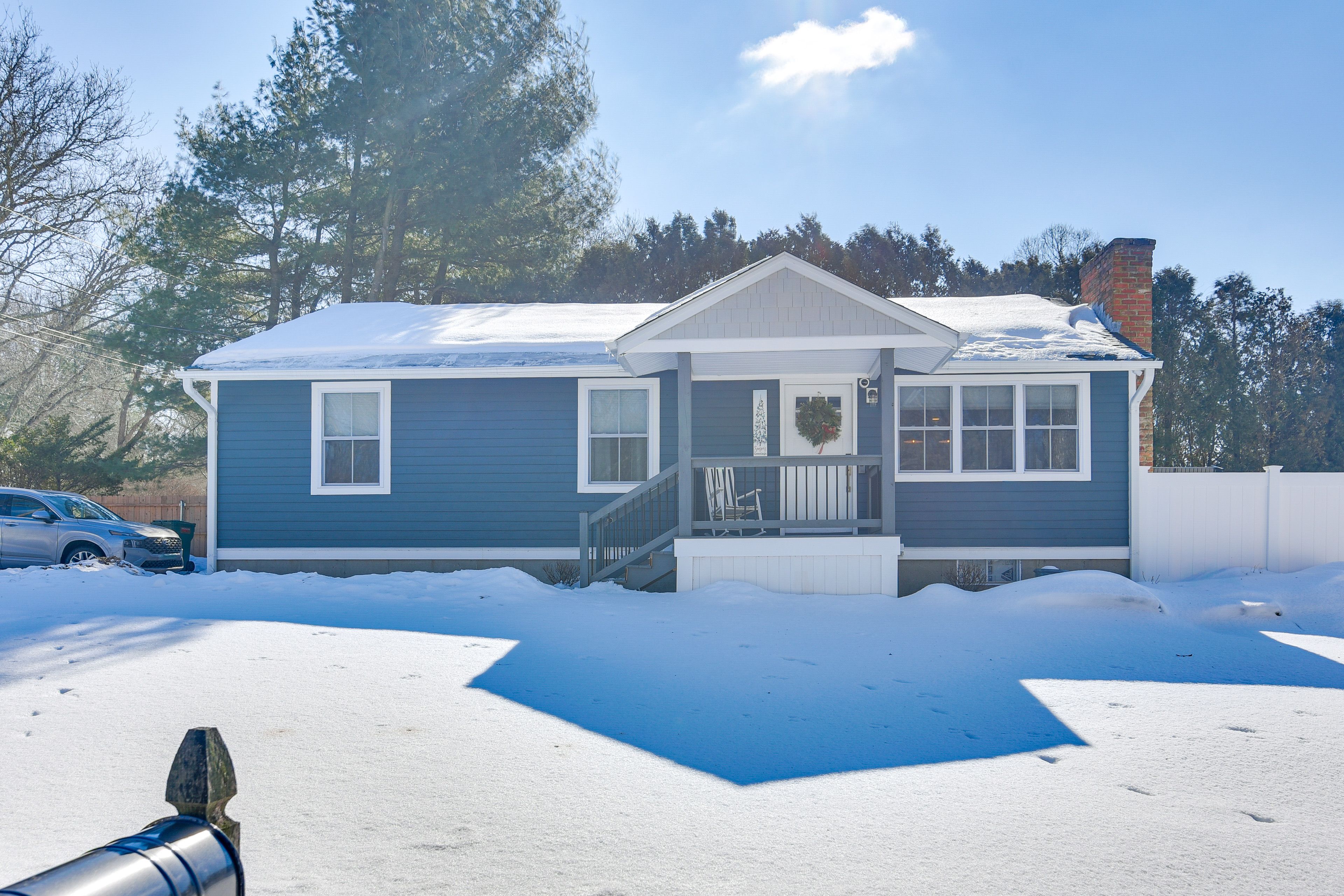 Driveway Parking | 3-4 Vehicles