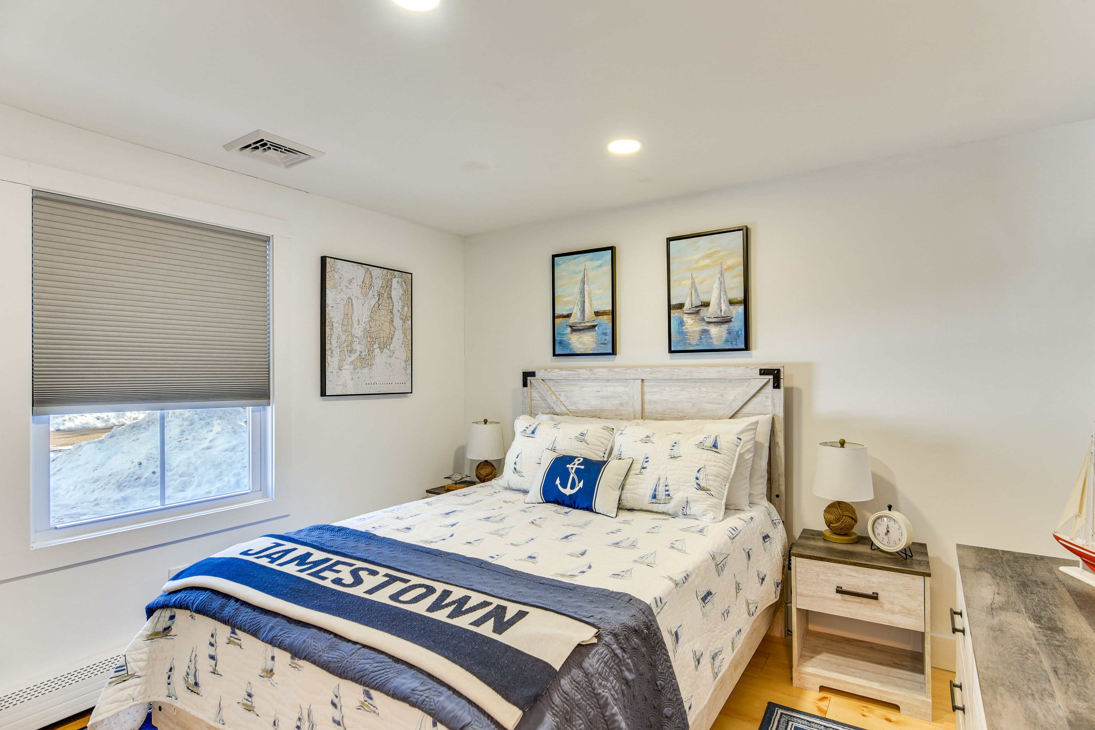 Bedroom 1 | Queen Bed | Main Level