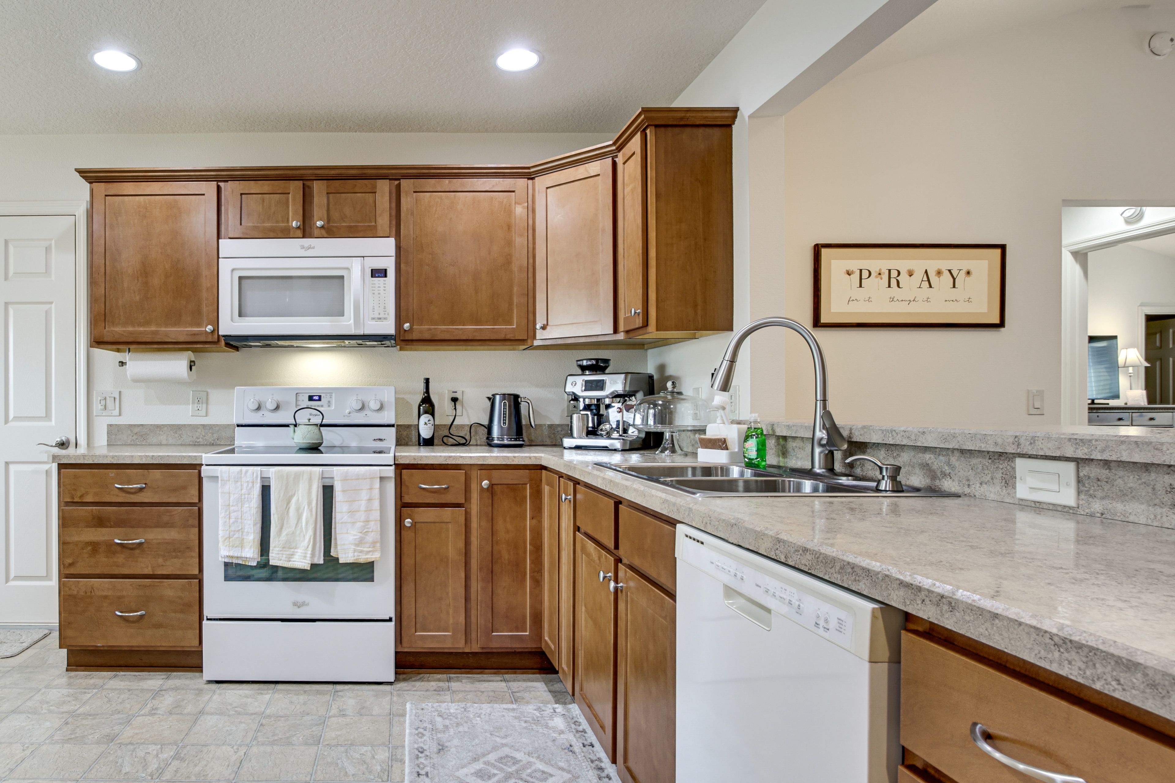 Kitchen | Refrigerator