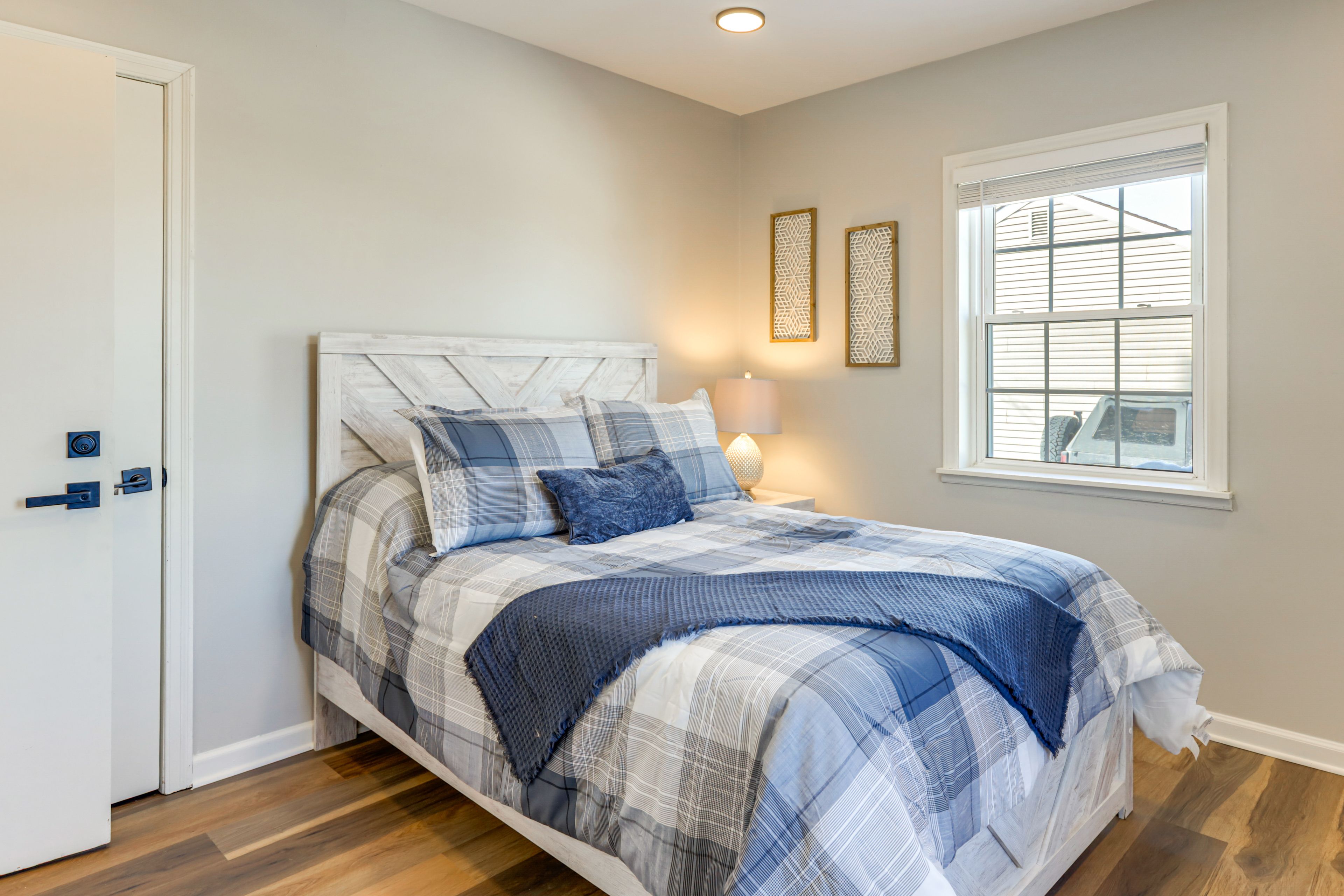 Bedroom 1 | Full Bed