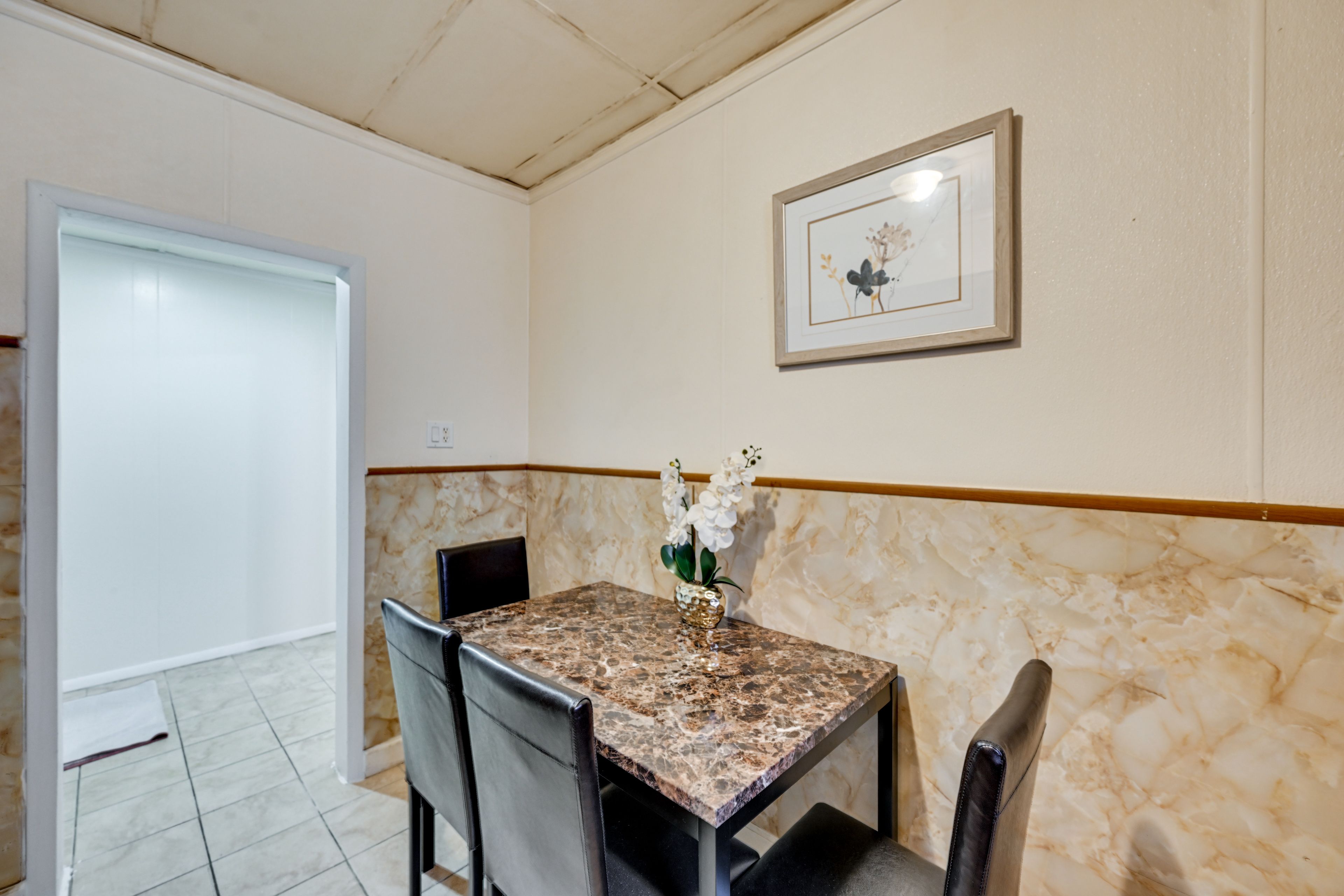 Dining Area | Dishware & Flatware