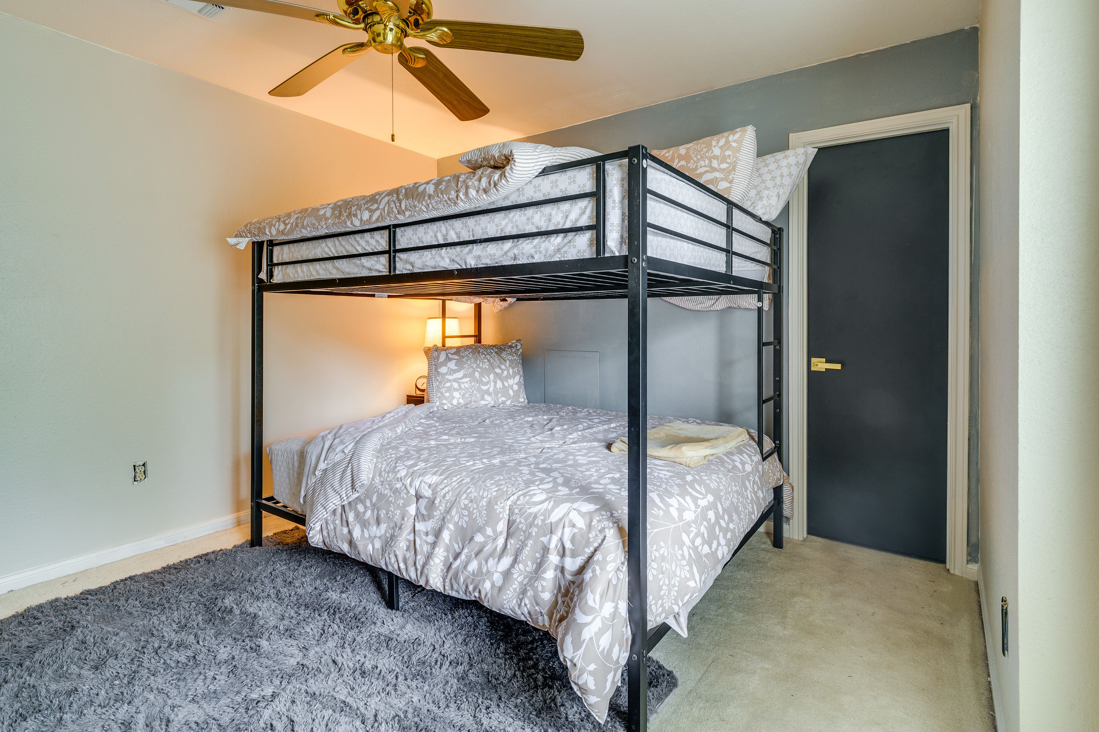 Bedroom 2 | Queen Bunk Bed | Smart TV | 2nd Floor