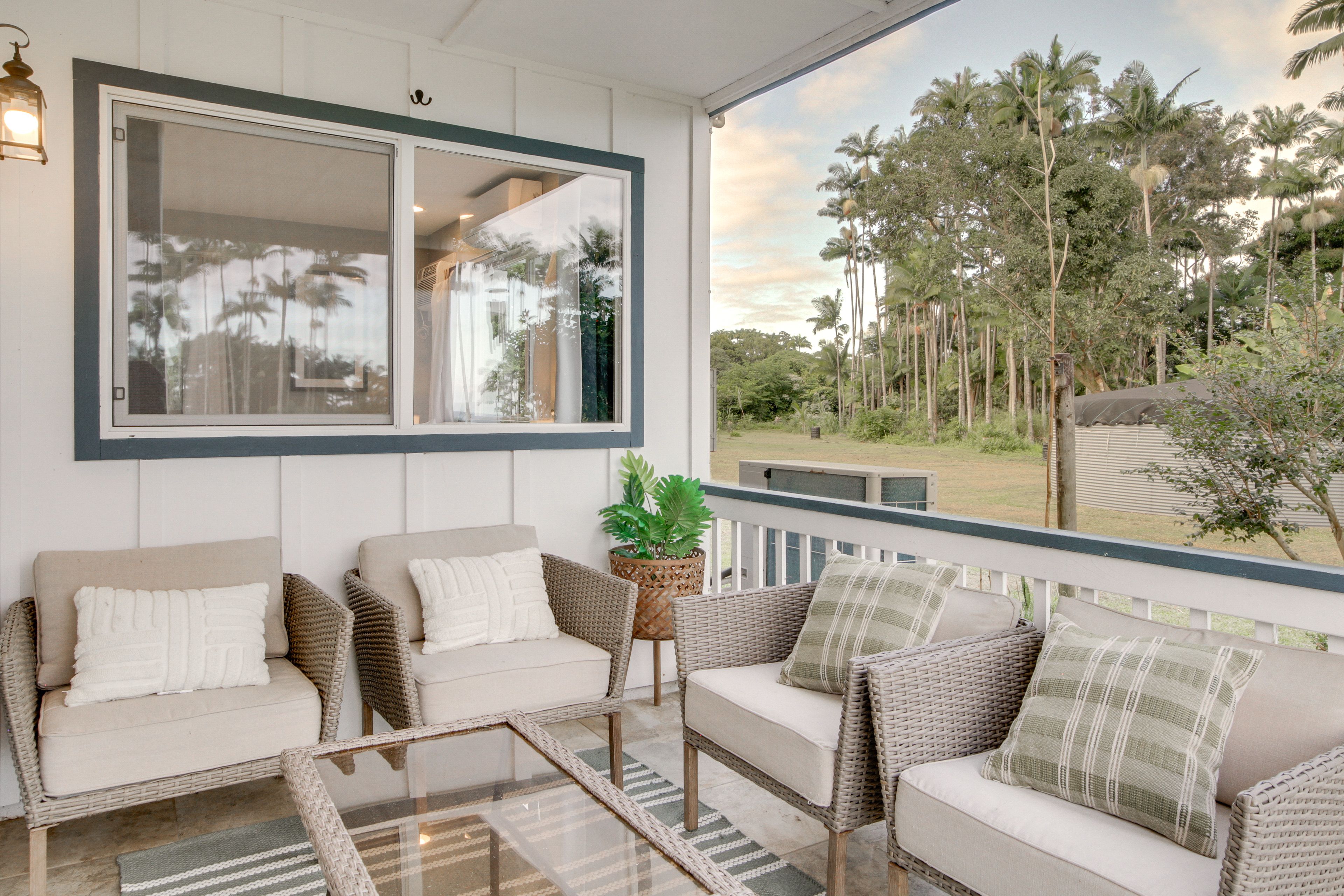 Private Deck | Outdoor Seating