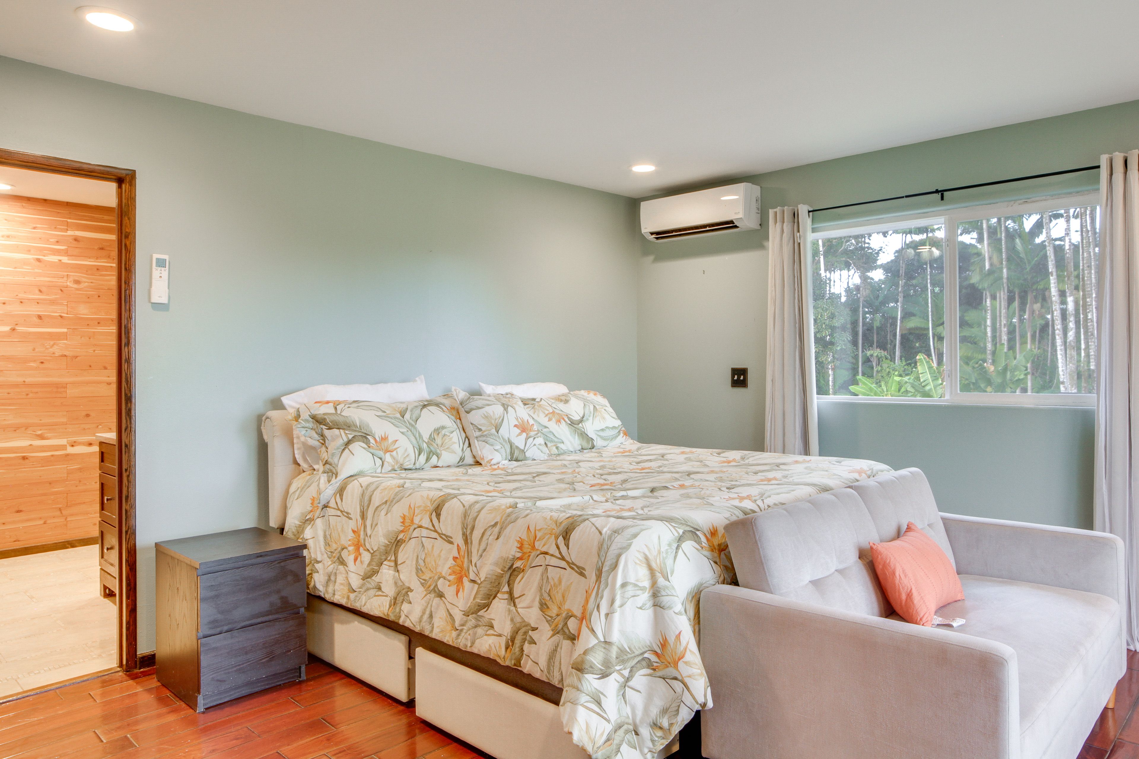 Bedroom 1 | King Bed | 2nd Floor