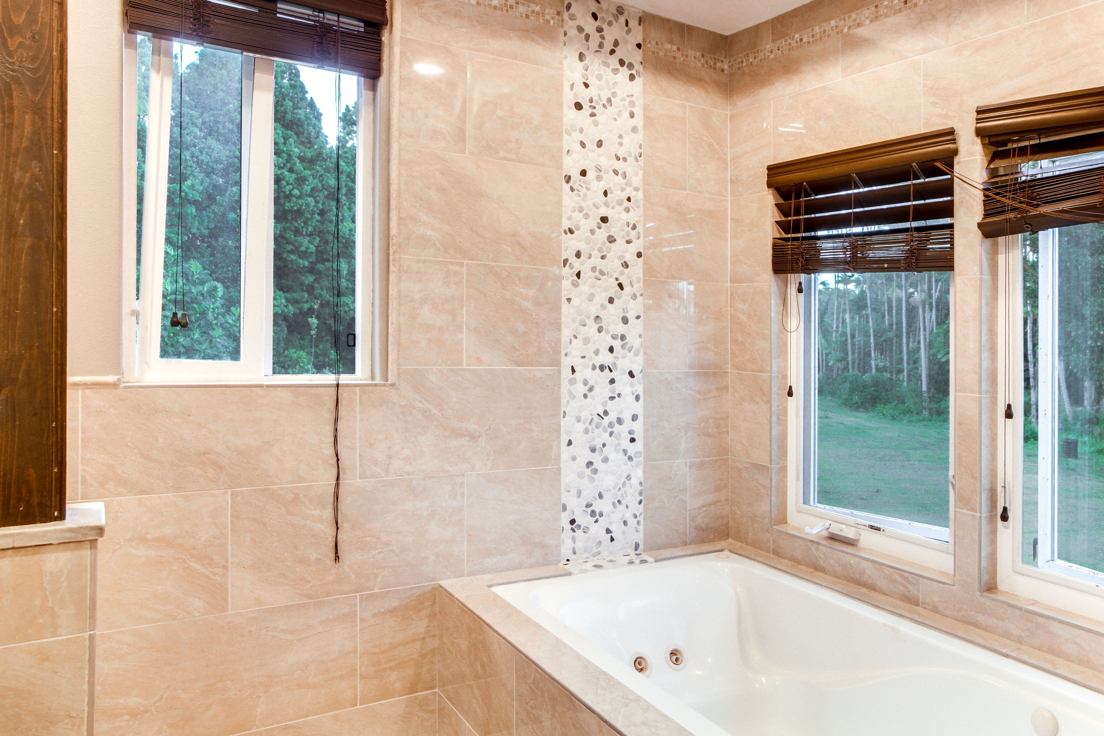 En-Suite Bathroom | Towels Provided | 2nd Floor