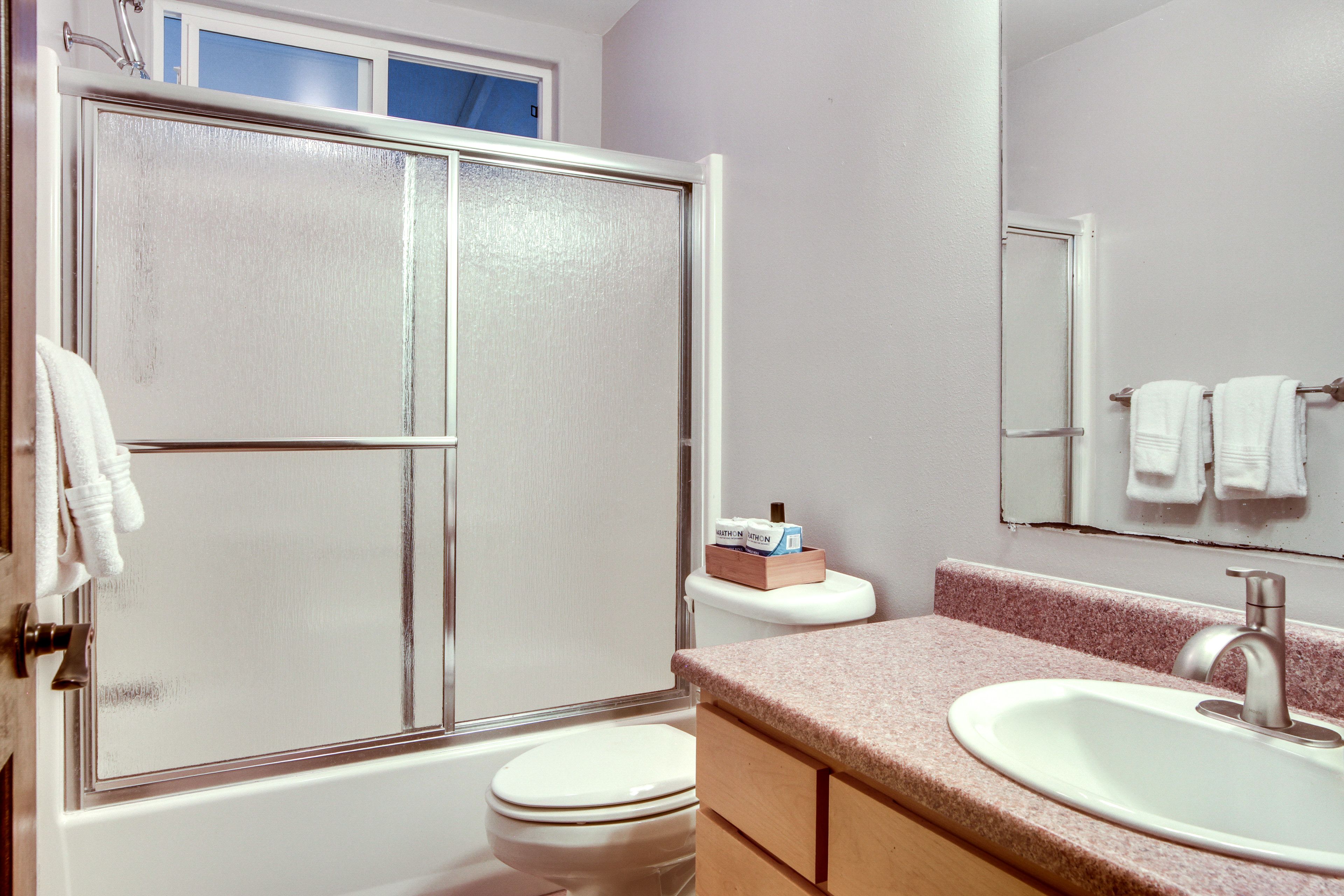 Bathroom | 2nd Floor