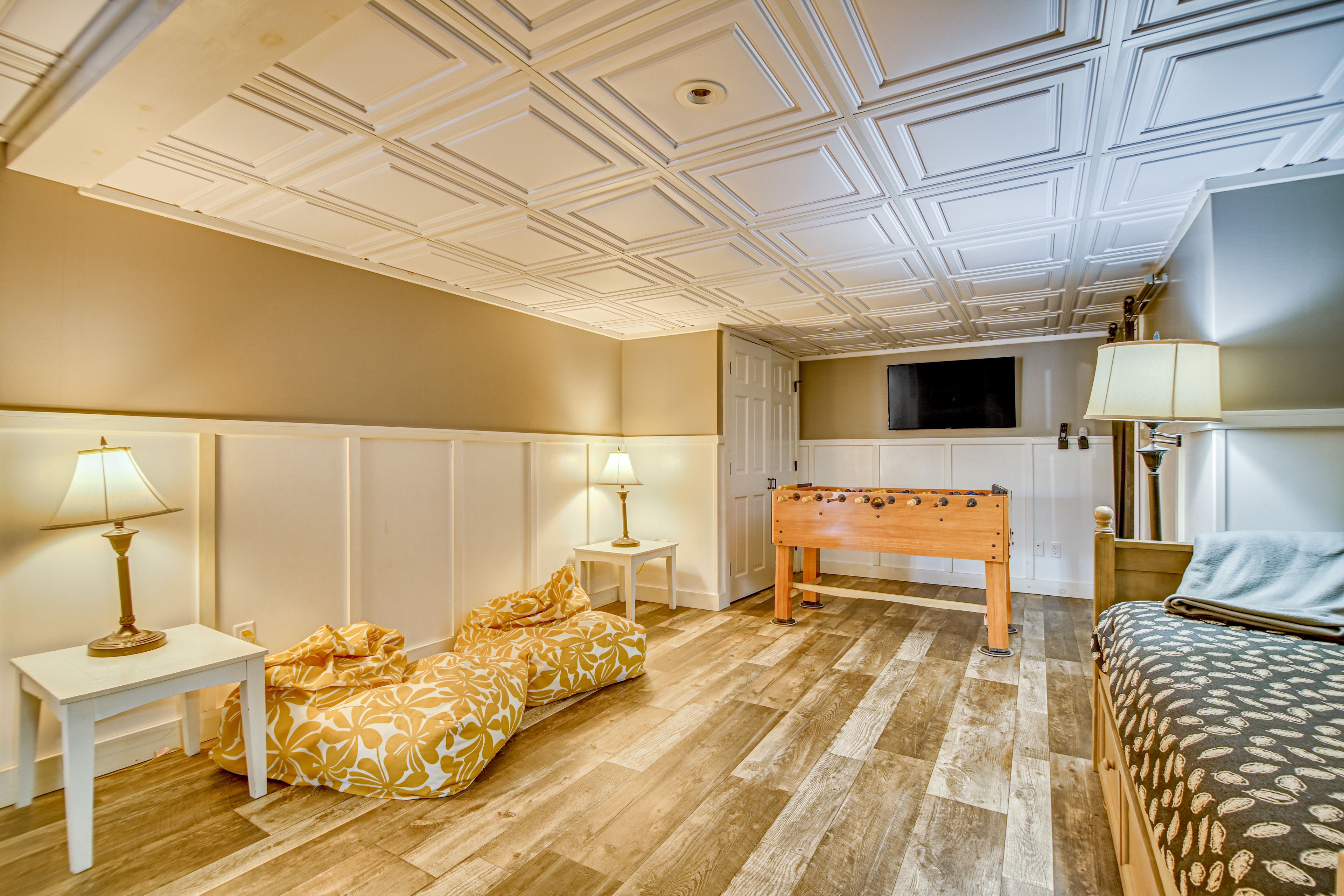 Game Room | Basement | Twin Daybed w/ Twin Trundle