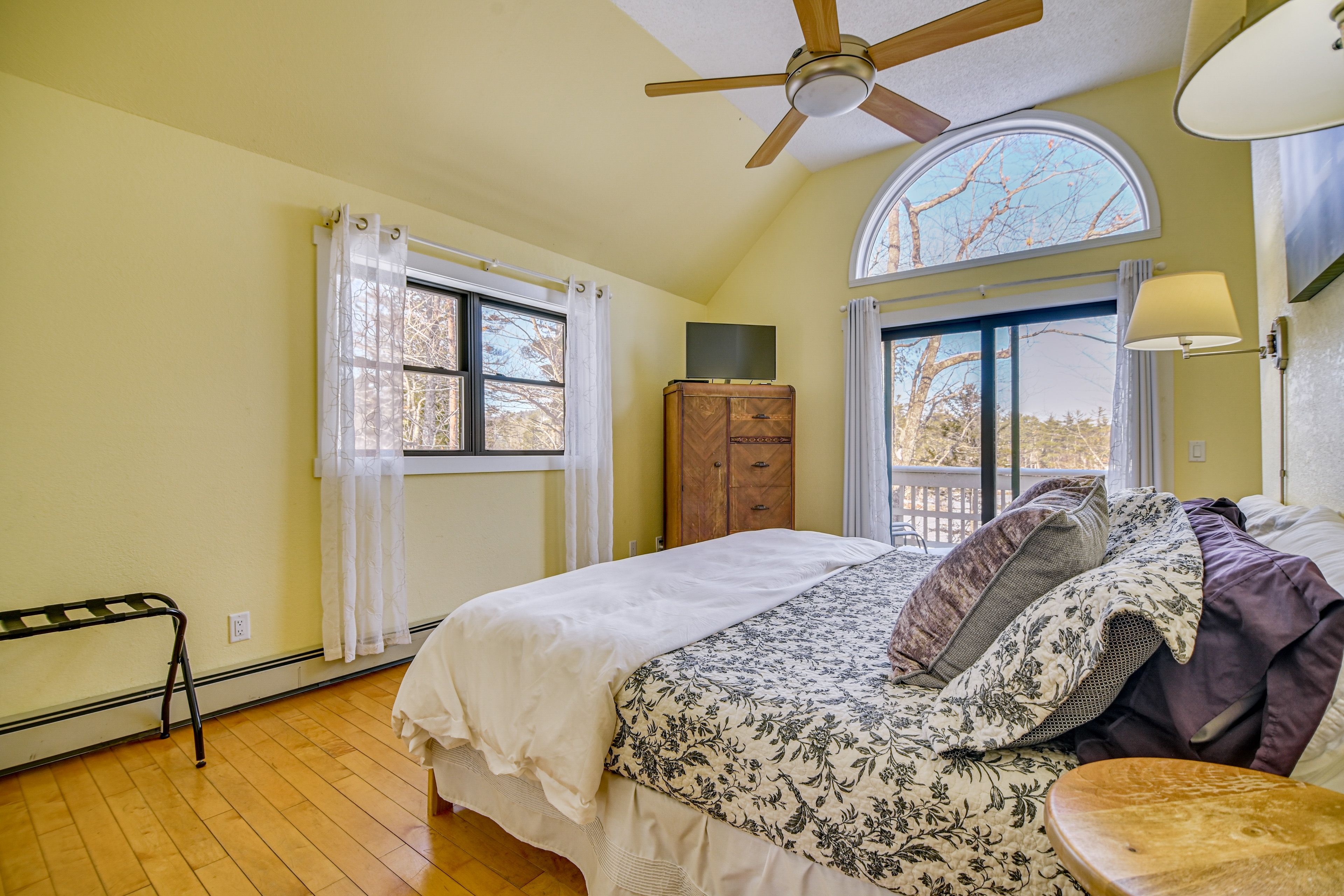 Bedroom 2 | 2nd Floor | California King Bed