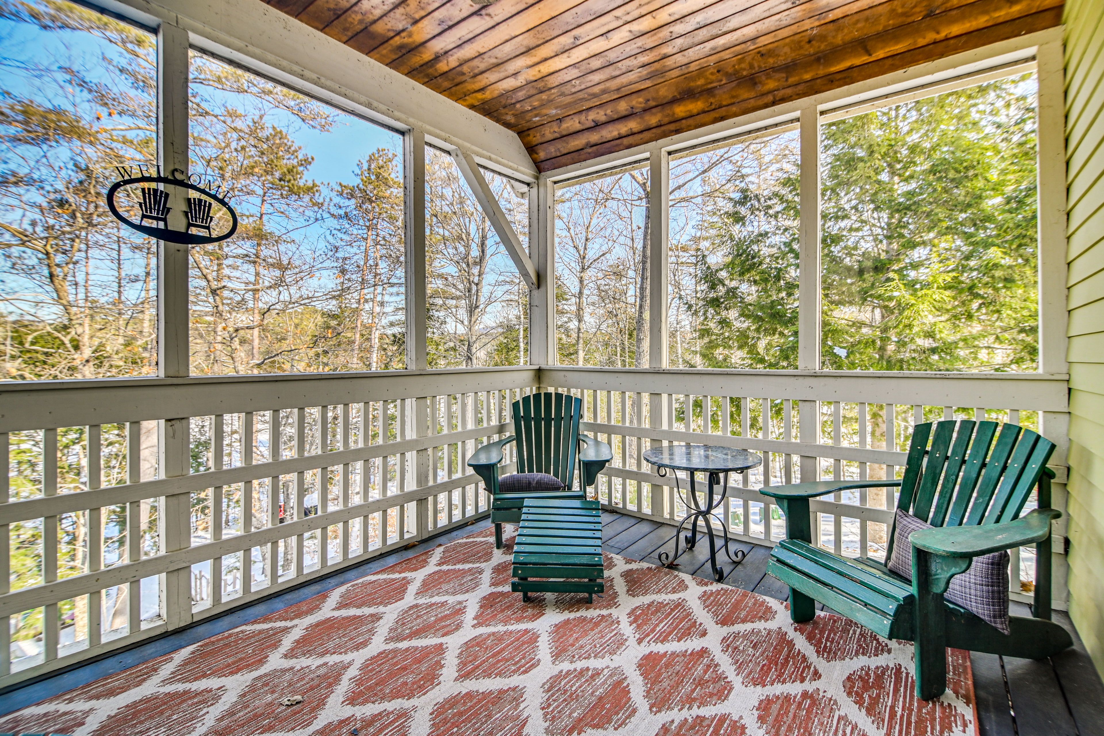 Screened-In Porch | 1st Floor
