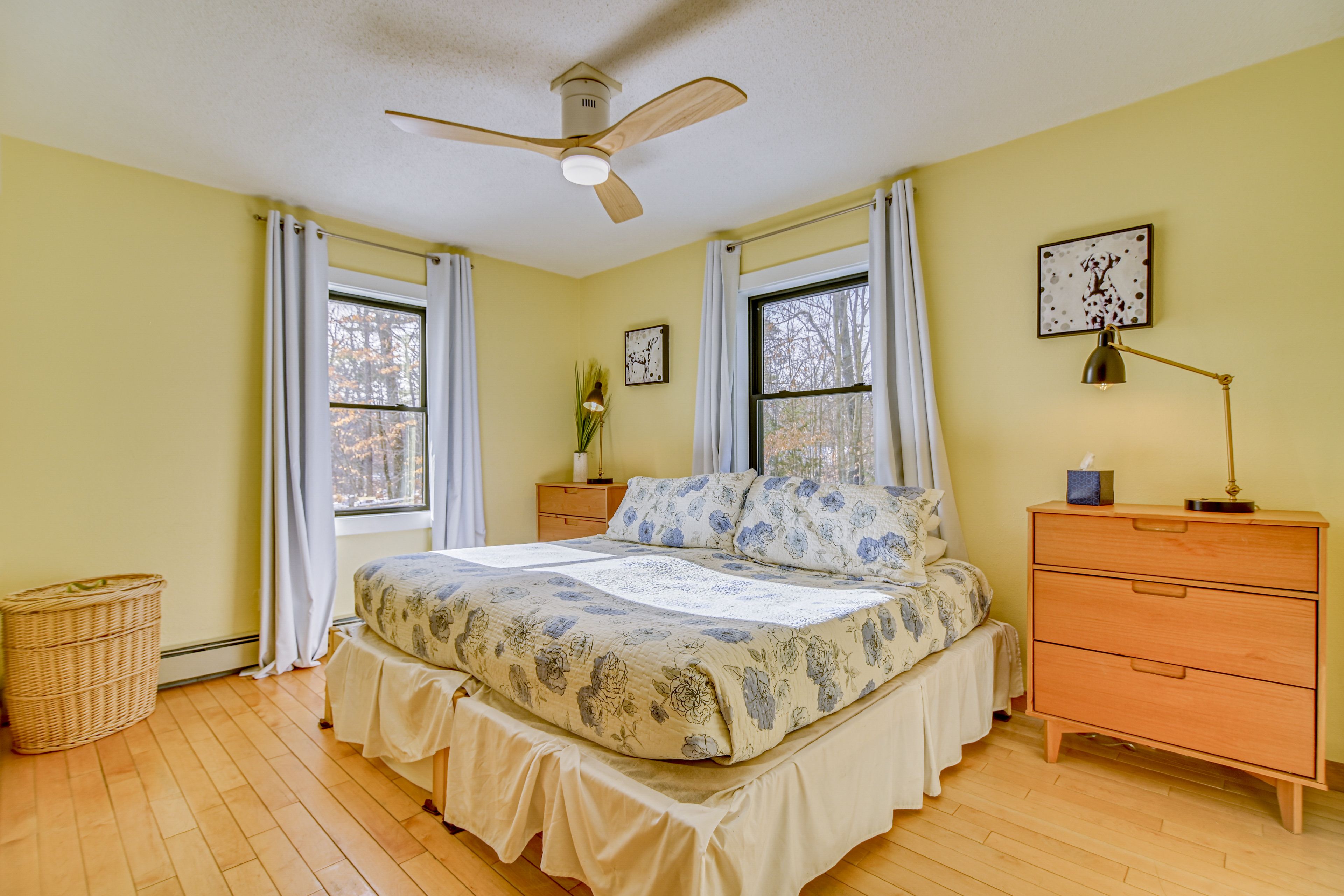 Bedroom 5 | Basement | California King Bed (Convertible to 2 Twins)