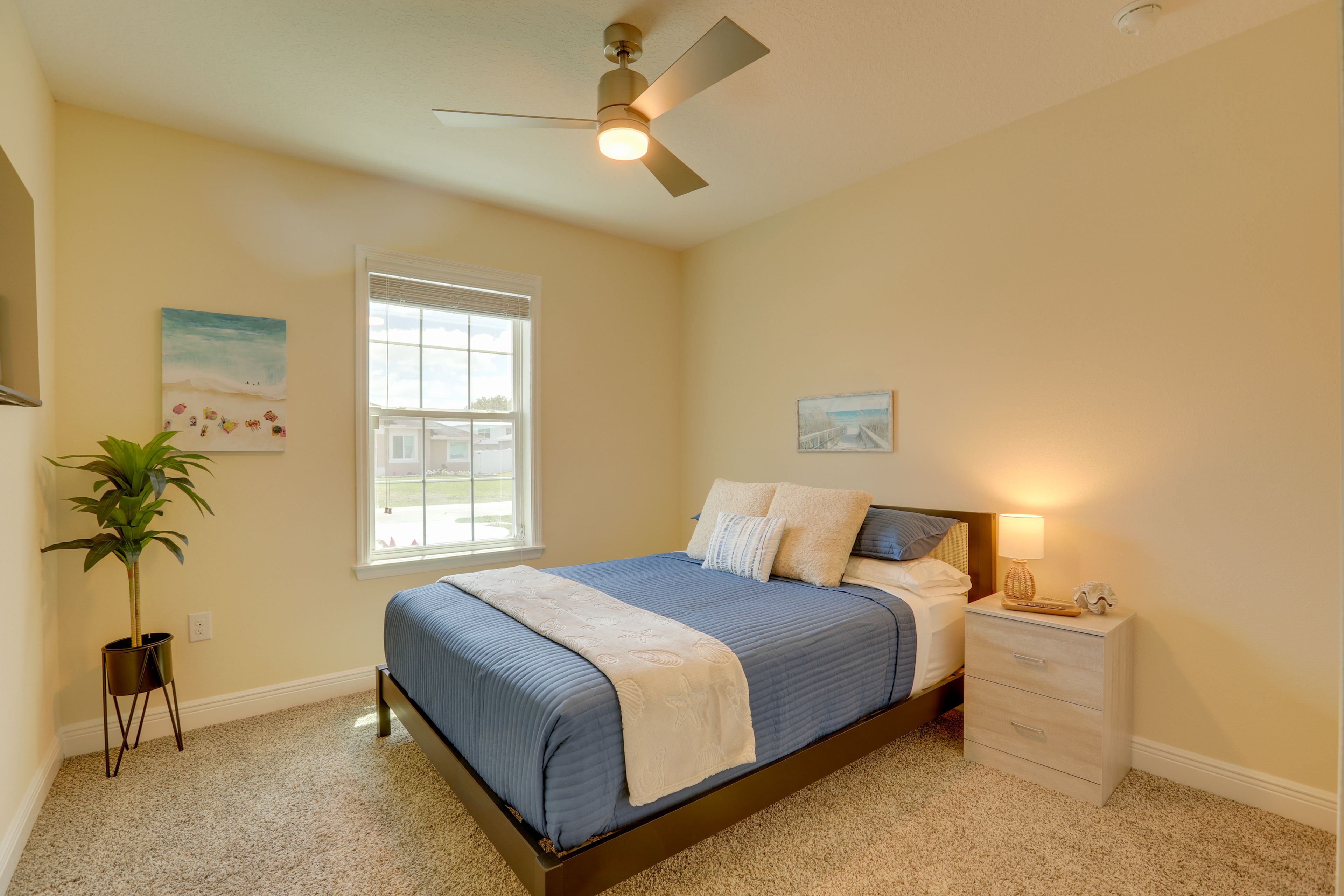 Bedroom 3 | Queen Bed