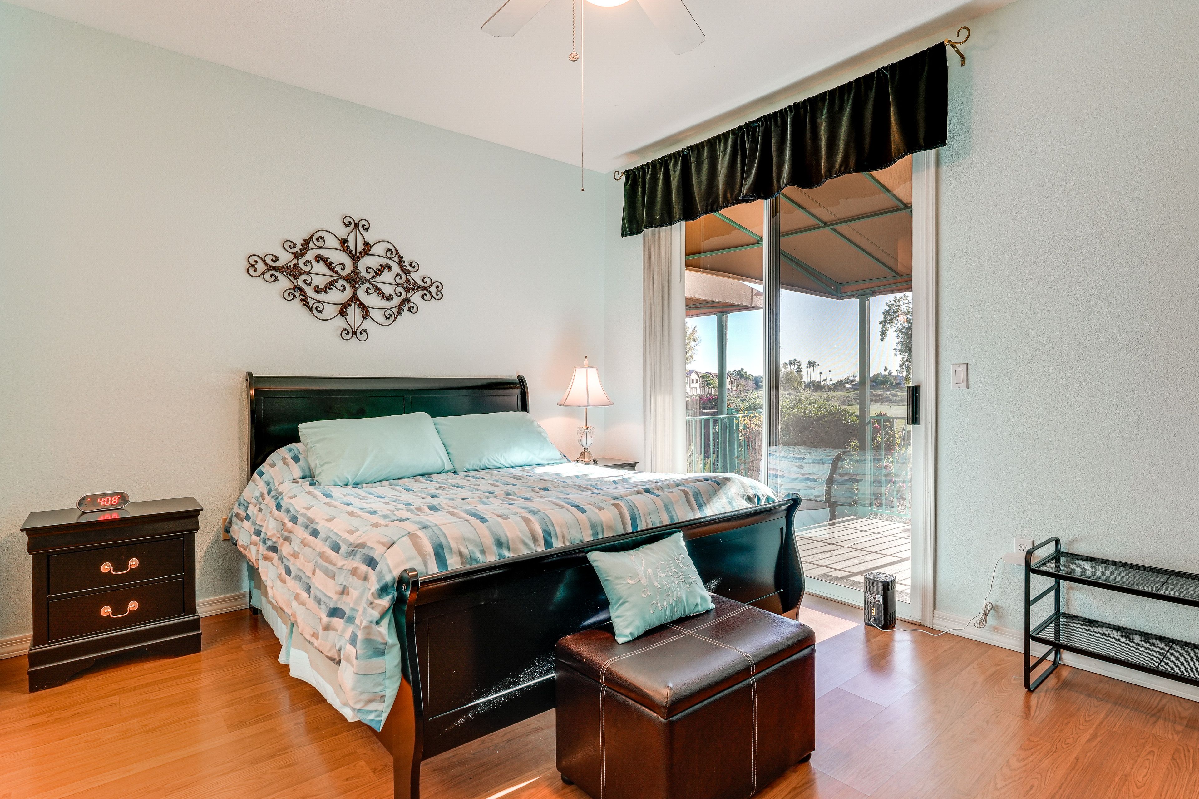 Bedroom 1 | Queen Bed | Smart TV