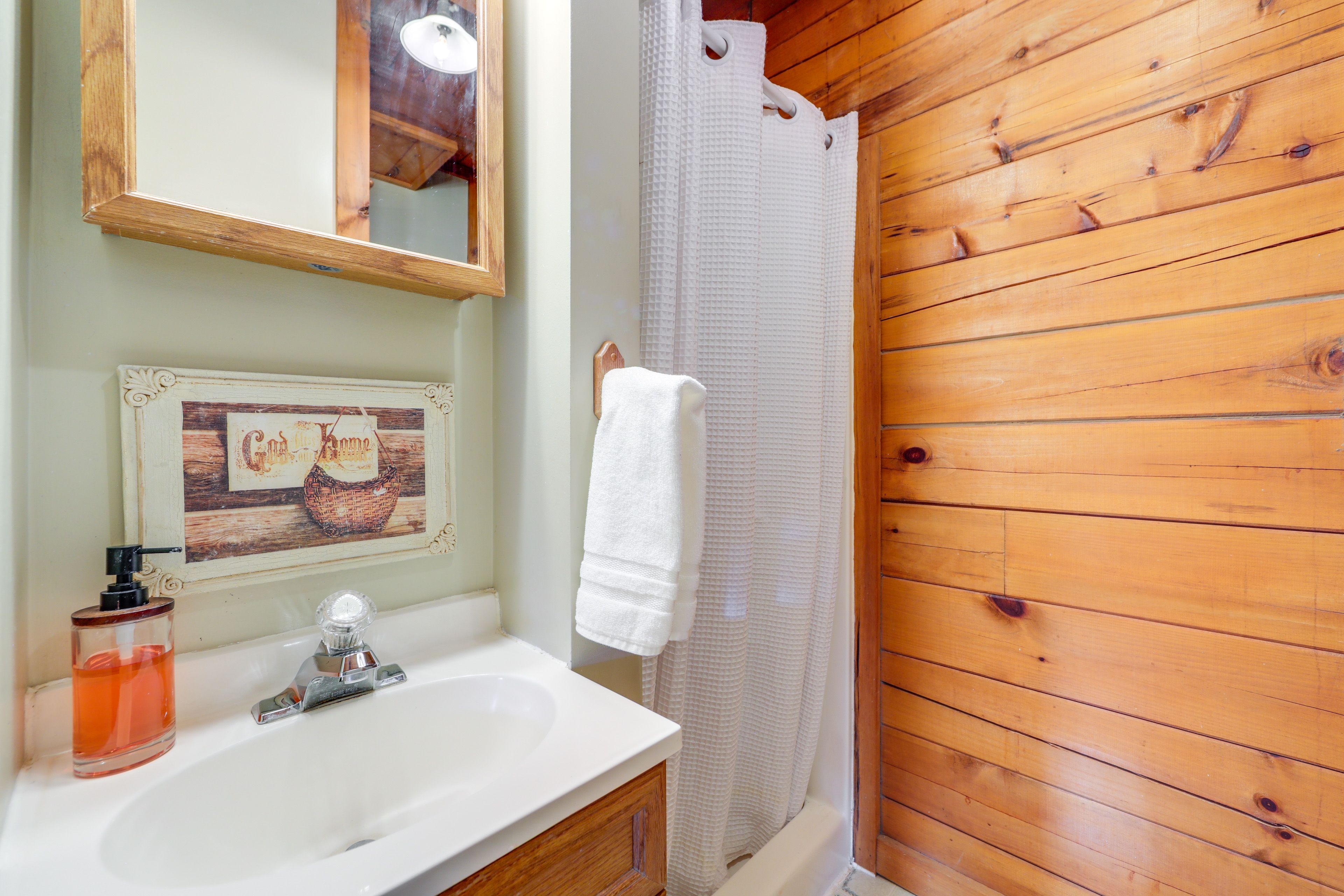 Bathroom | Towels Provided | 1st Floor