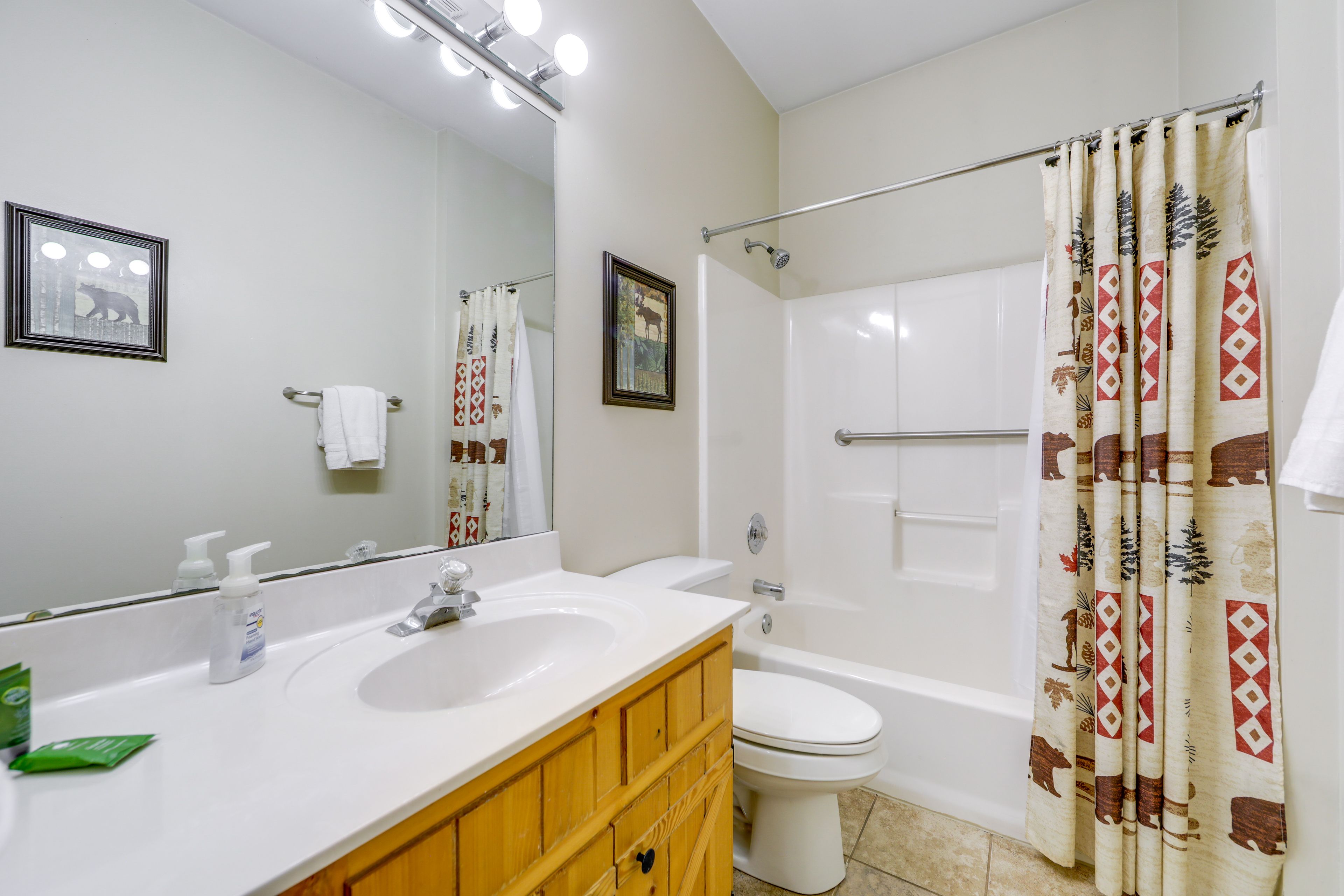 Bathroom | 1st Floor