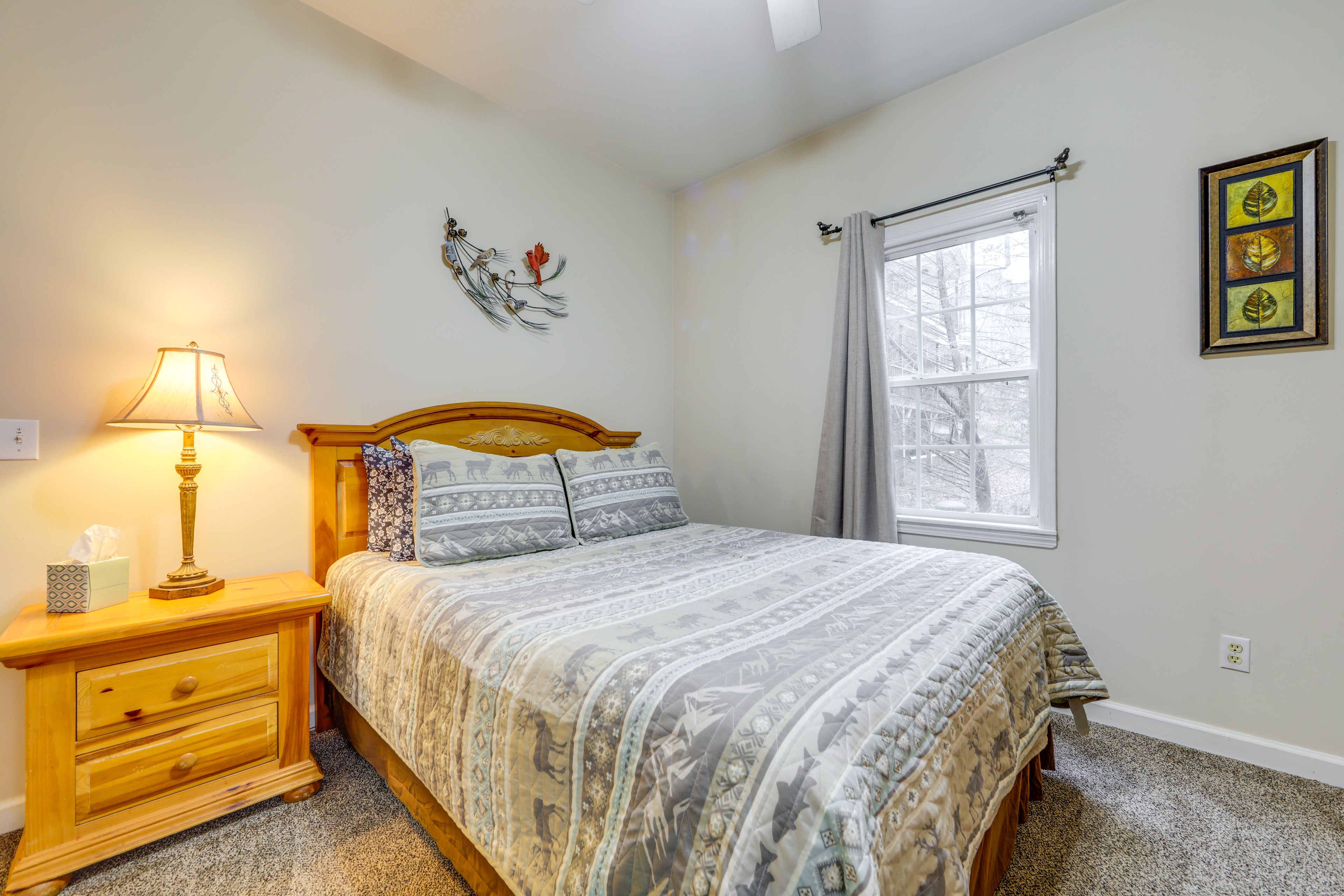 Bedroom 3 | Queen Bed | 1st Floor