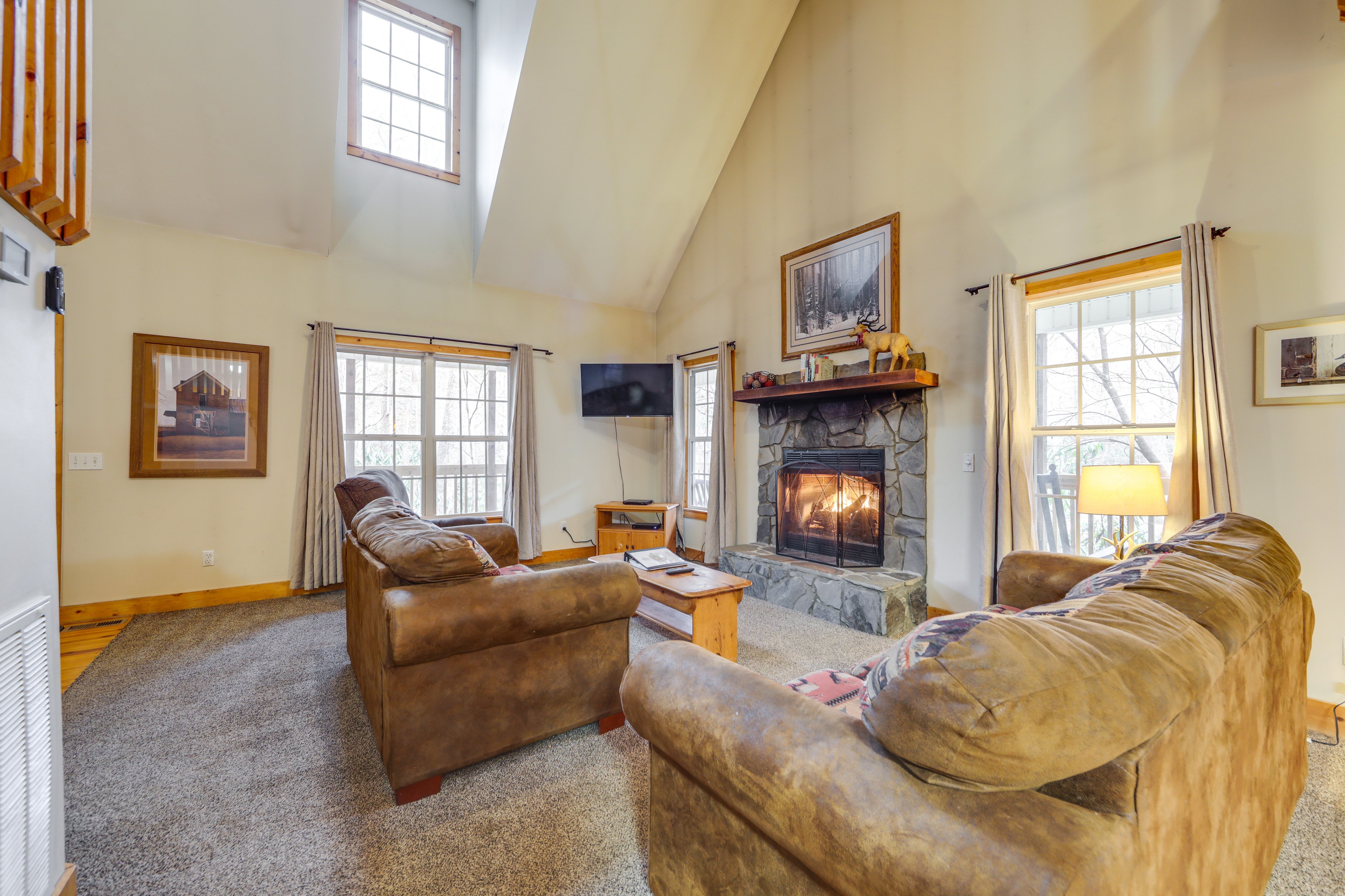 Maggie Valley Vacation Rental | 3BR | 2BA | 1,700 Sq Ft | Step-Free Entry