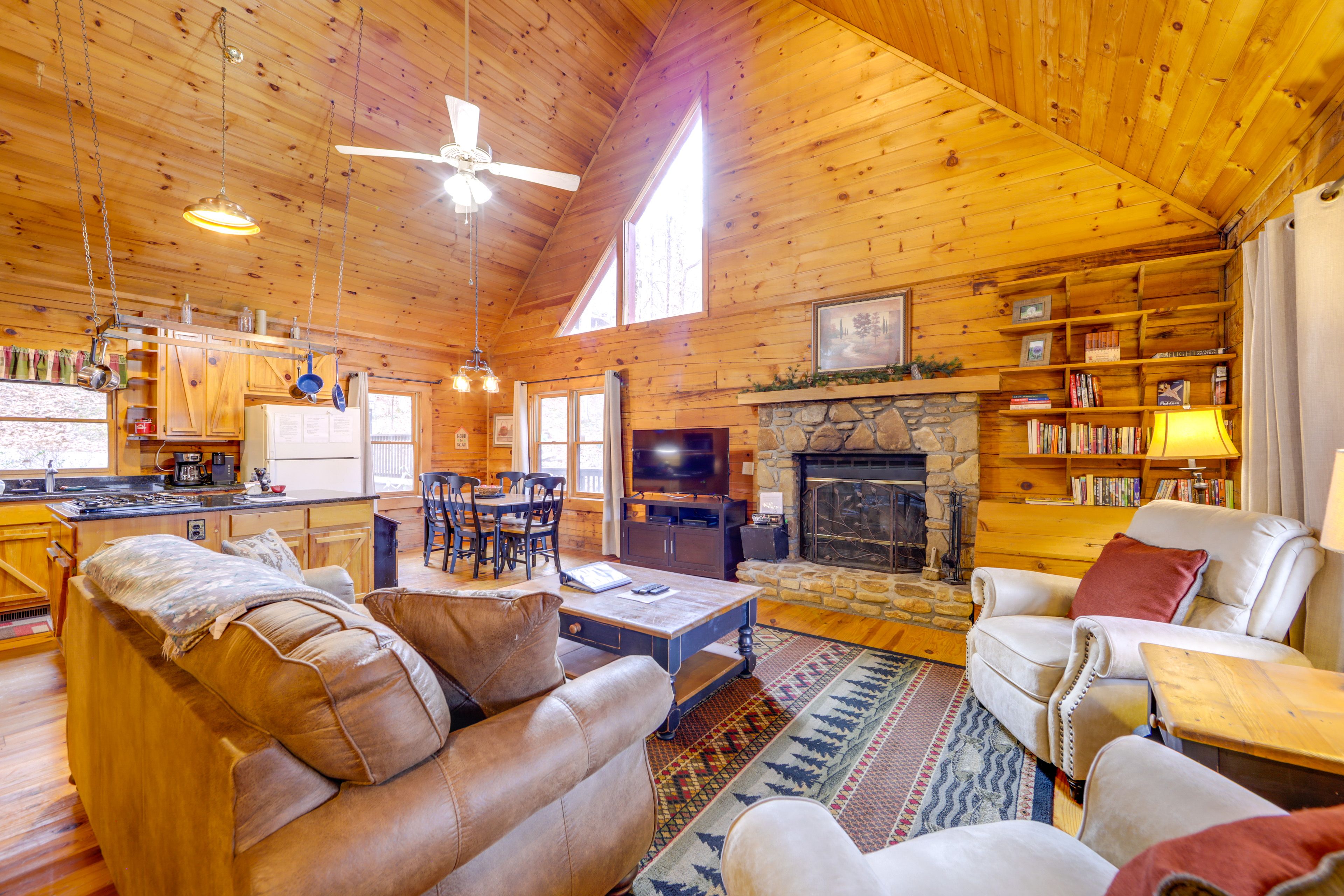Living Room | Fireplace | Smart TV | Books