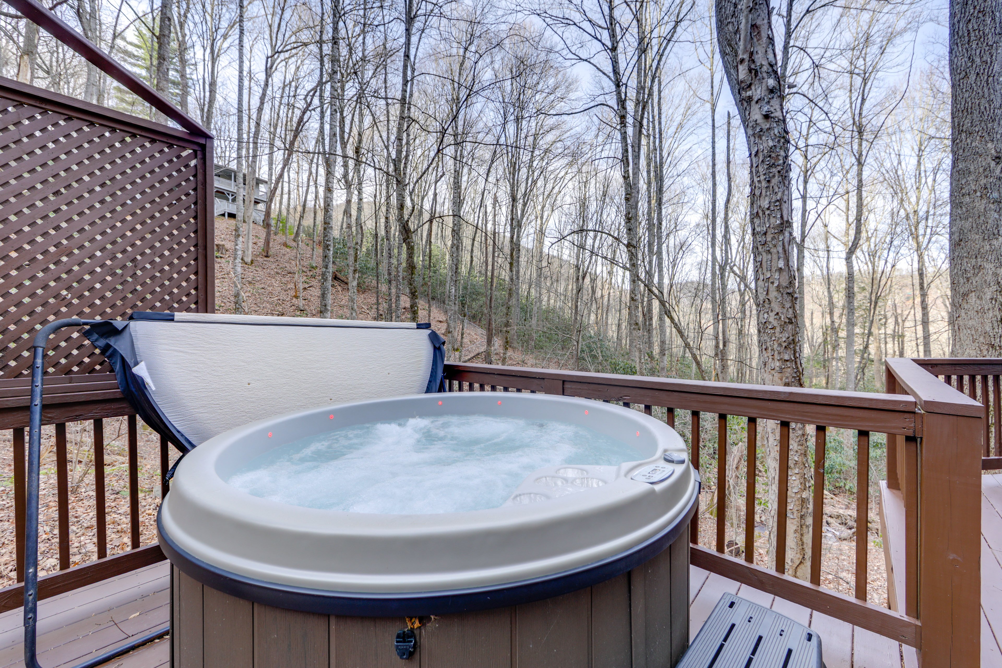 Maggie Valley Vacation Rental | 2BR | 2.5BA | 1,400 Sq Ft | 4 Steps Required