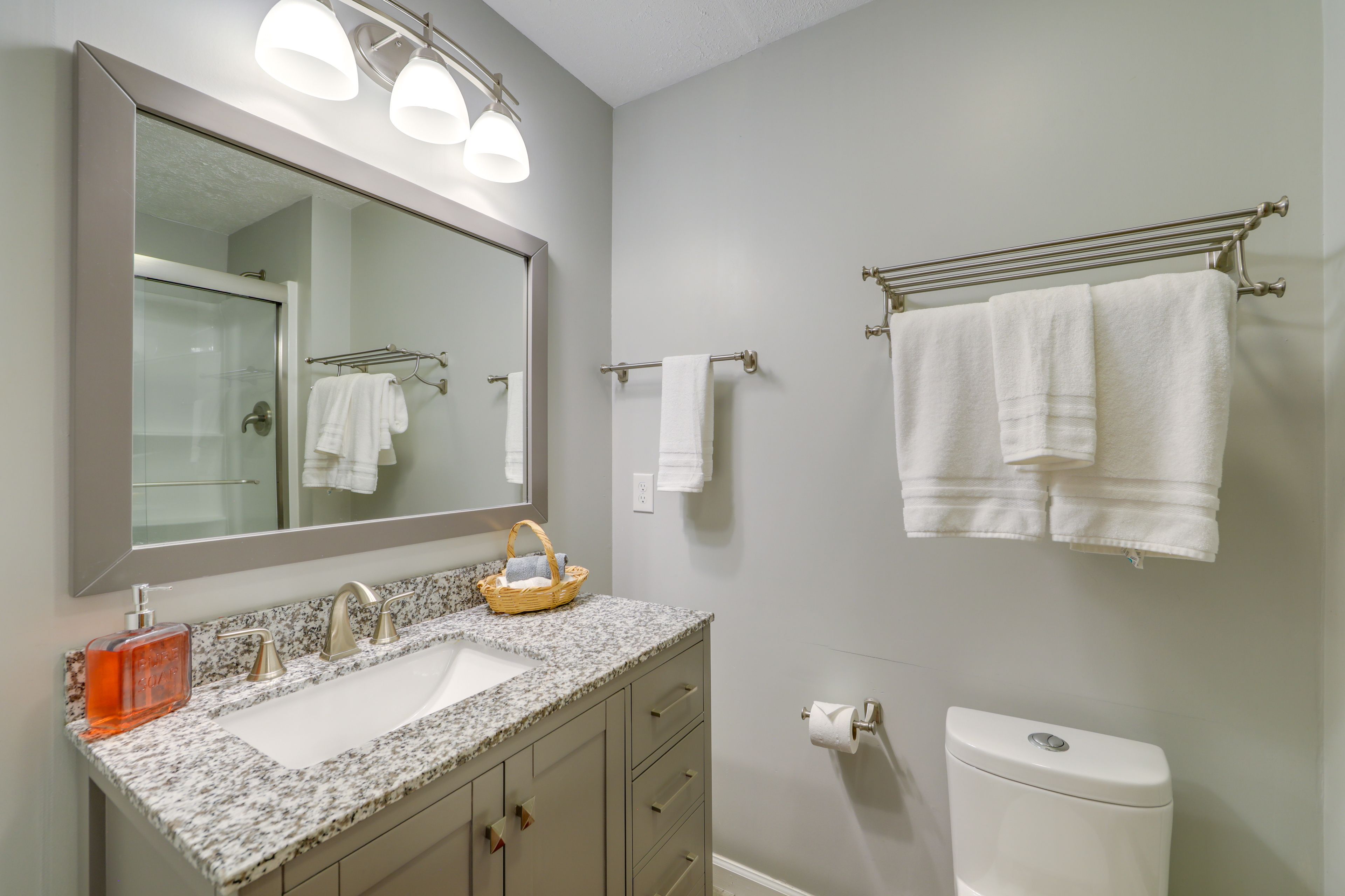 Bathroom | Shower | Towels Provided