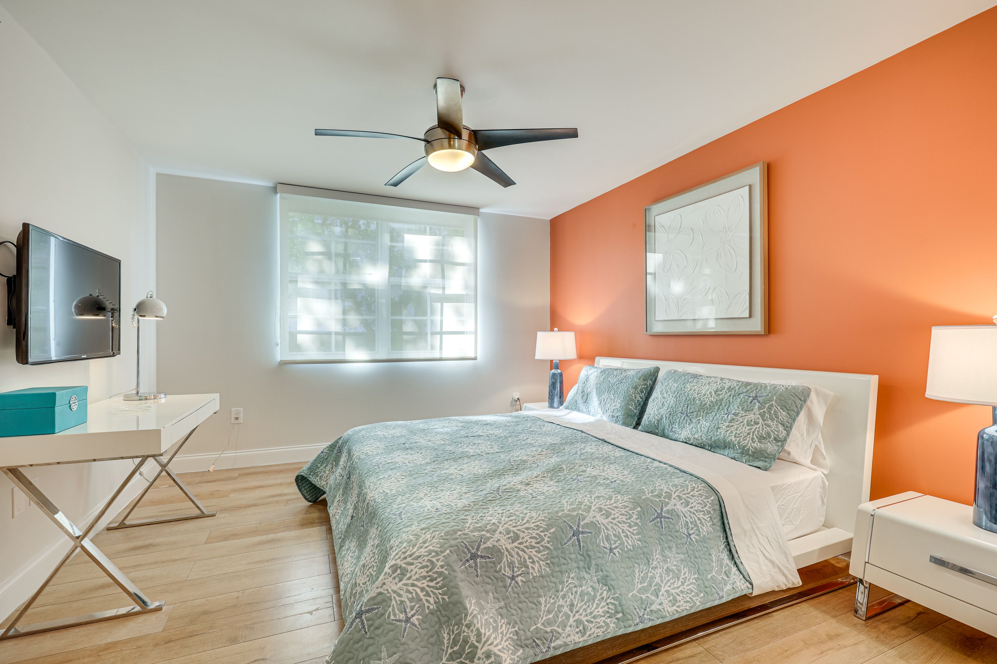 Bedroom 1 | King Bed | Linens