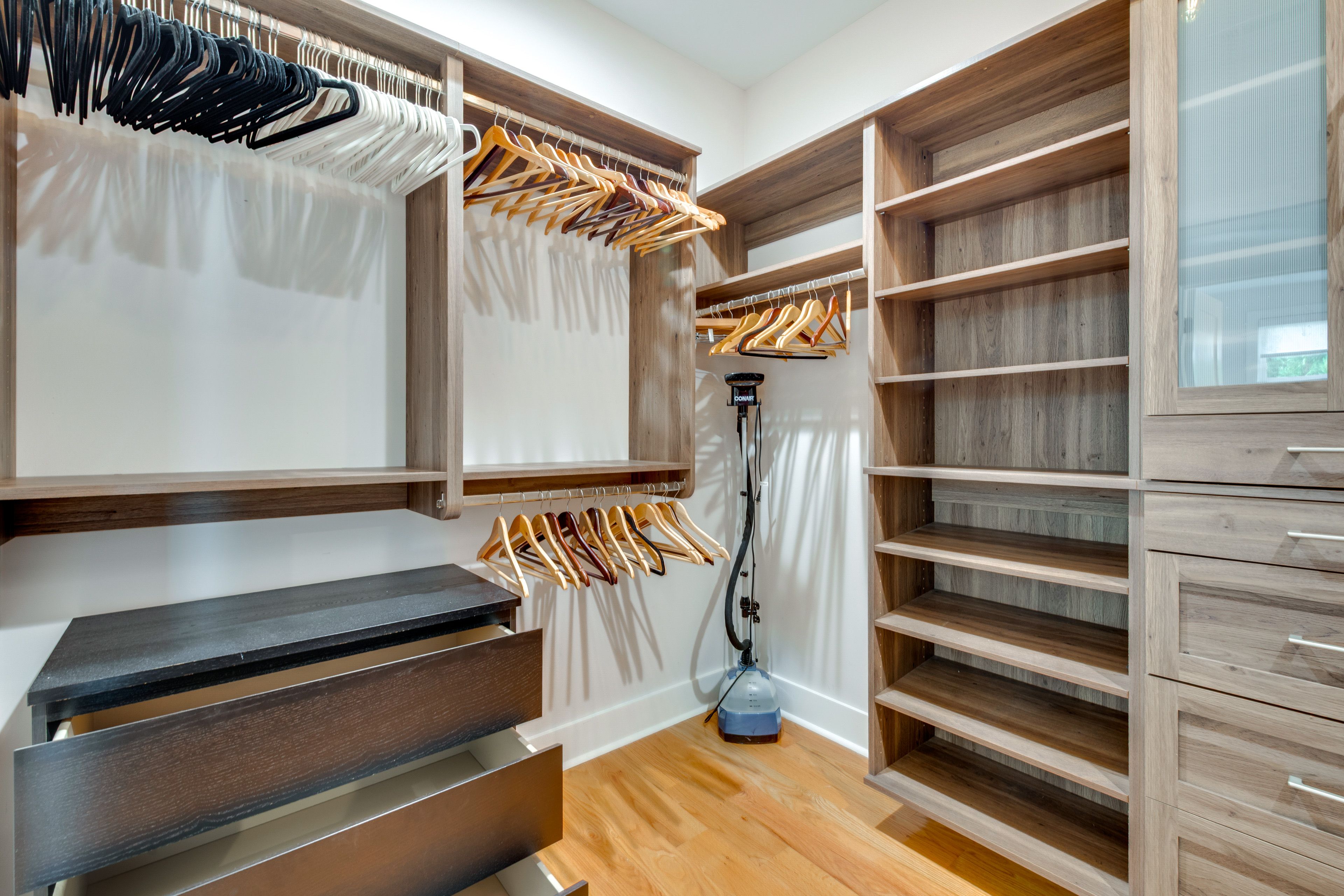 Walk-In Closet | Upper Level